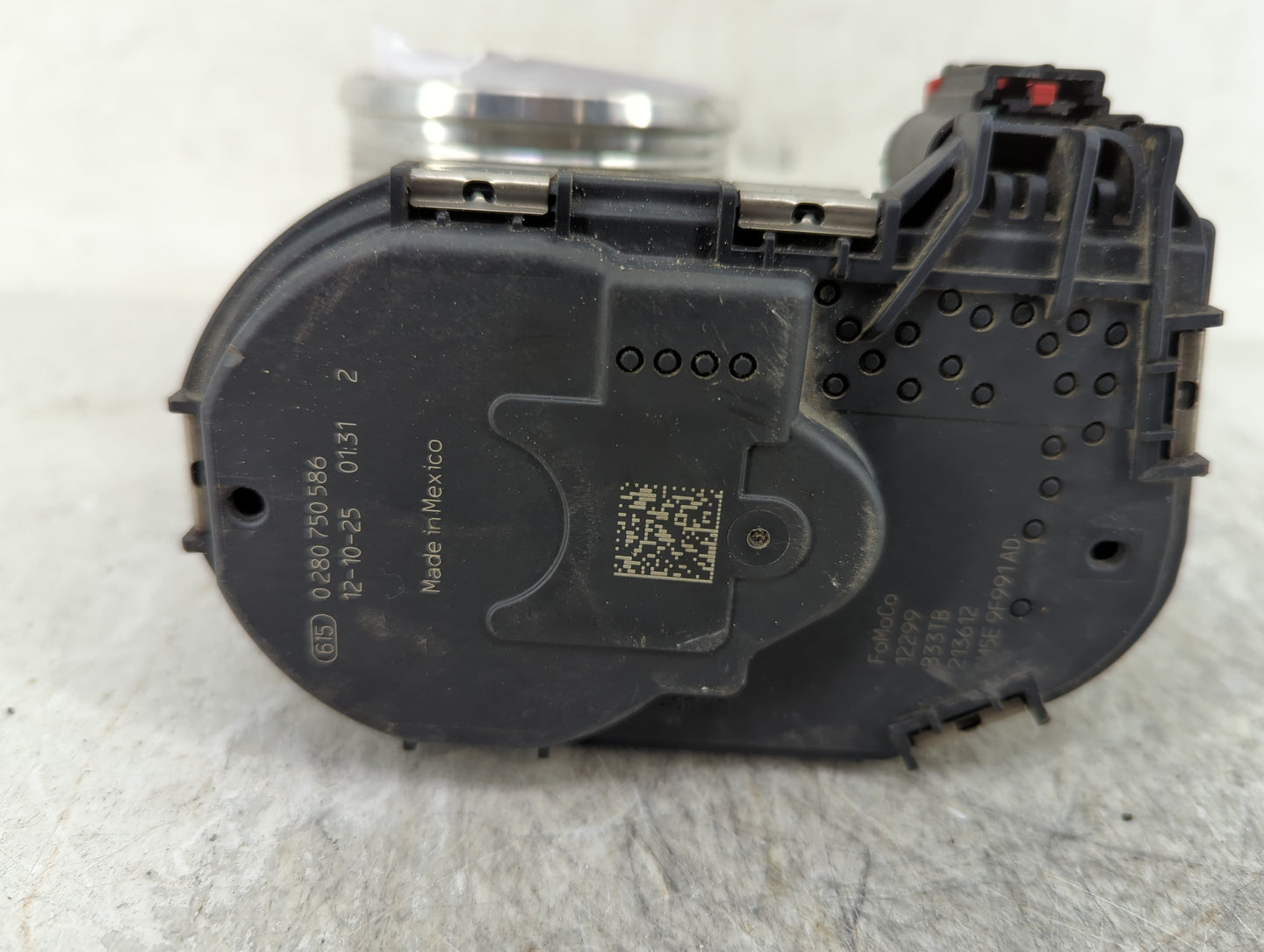 2012-2013 Ford Focus Throttle Body P/N:CM5E 9F991 AD 0 280 750 586 Fits Fits 2012 2013 2014 2015 2016 2017 OEM Used Auto Par