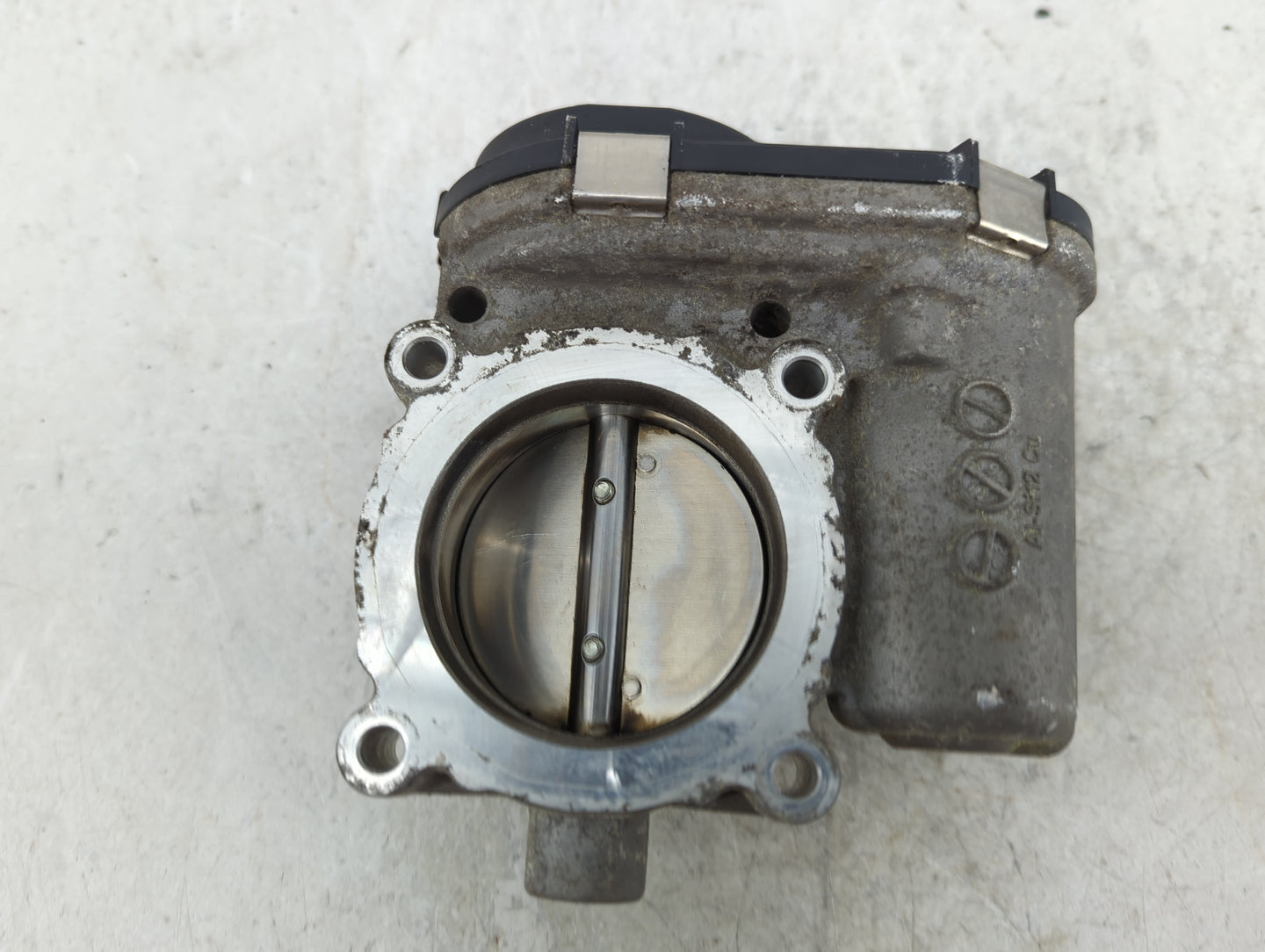 2012-2013 Ford Focus Throttle Body P/N:CM5E 9F991 AD 0 280 750 586 Fits Fits 2012 2013 2014 2015 2016 2017 OEM Used Auto Par