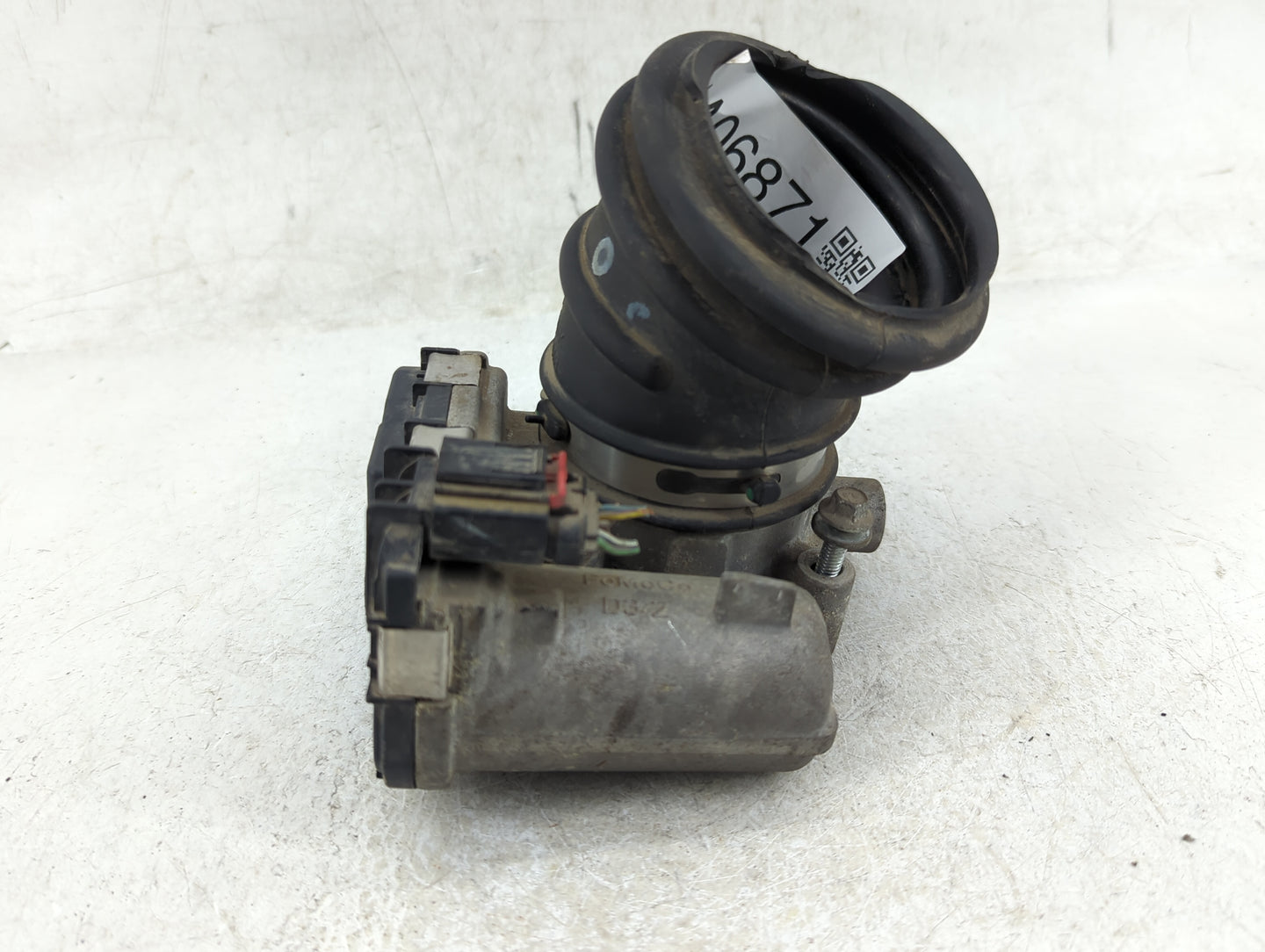 2012-2013 Ford Focus Throttle Body P/N:CM5E9F991AD Fits Fits 2012 2013 2014 2015 2016 2017 OEM Used Auto Parts - Oemusedauto