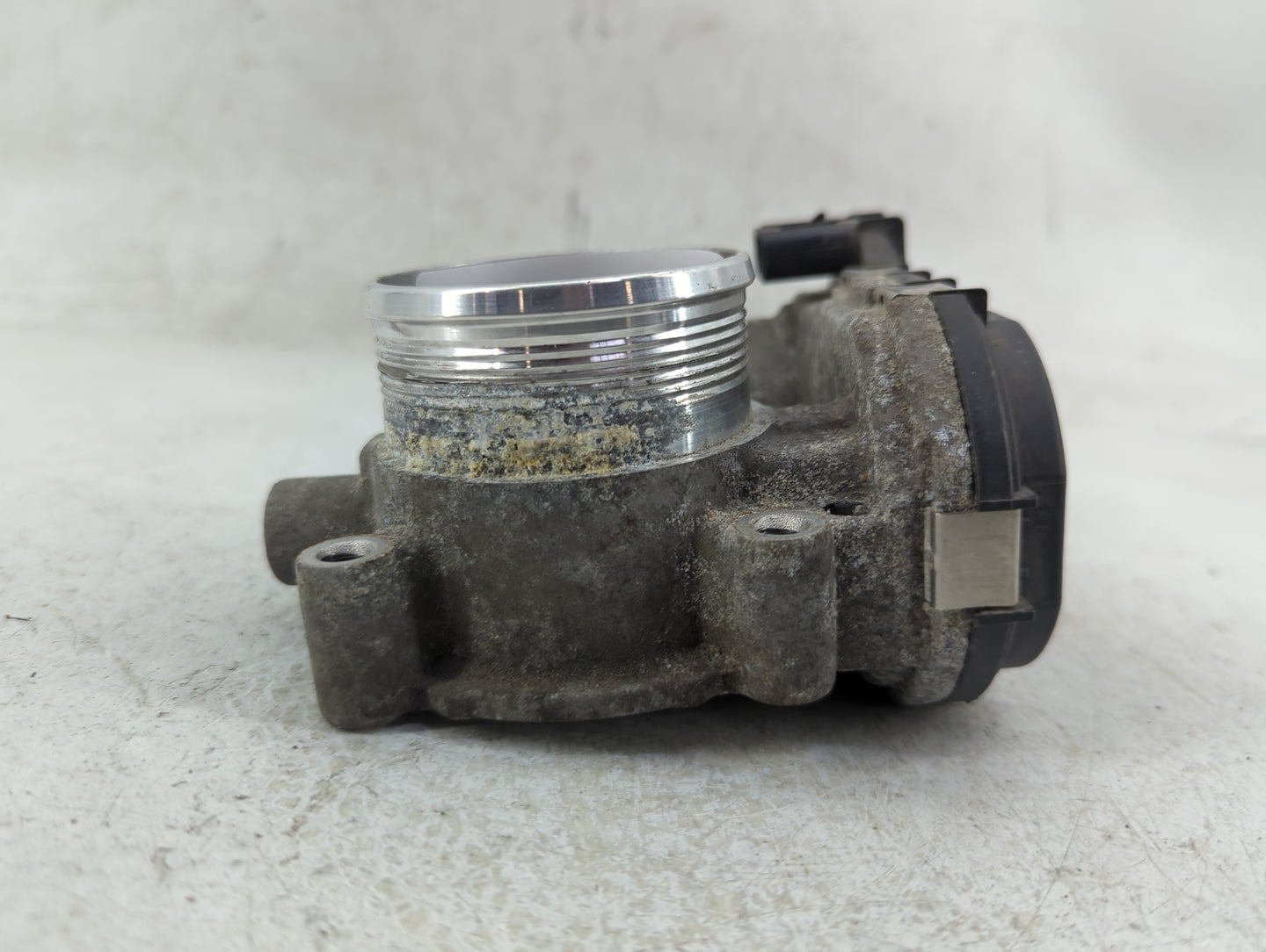 2012-2013 Ford Focus Throttle Body P/N:0280750586 Fits Fits 2012 2013 2014 2015 2016 2017 OEM Used Auto Parts - Oemusedautop
