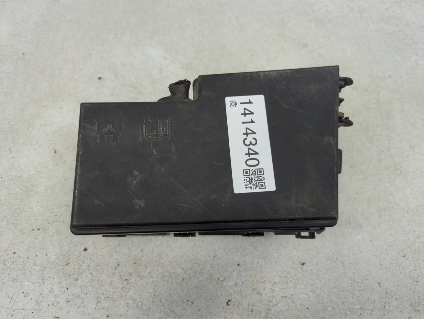 2012-2014 Ford Focus Fusebox Fuse Box Panel Relay Module P/N:AV6T-14A142-AB Fits Fits 2012 2013 2014 OEM Used Auto Parts - O