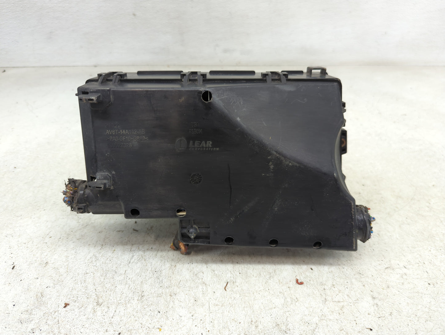 2012-2014 Ford Focus Fusebox Fuse Box Panel Relay Module P/N:AV6T-14A142-AB Fits Fits 2012 2013 2014 OEM Used Auto Parts - O