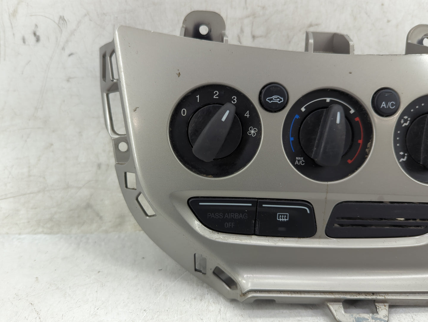 2013-2014 Ford Focus Climate Control Module Temperature AC/Heater Replacement P/N:E1062773 Fits Fits 2013 2014 OEM Used Auto