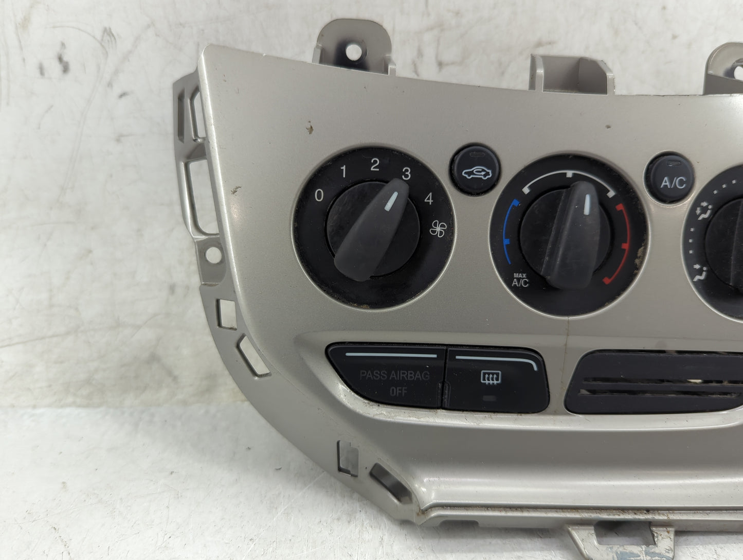 2013-2014 Ford Focus Climate Control Module Temperature AC/Heater Replacement P/N:E1062773 Fits Fits 2013 2014 OEM Used Auto