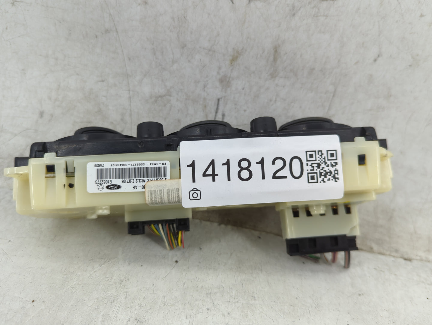 2013-2014 Ford Focus Climate Control Module Temperature AC/Heater Replacement P/N:E1062773 Fits Fits 2013 2014 OEM Used Auto