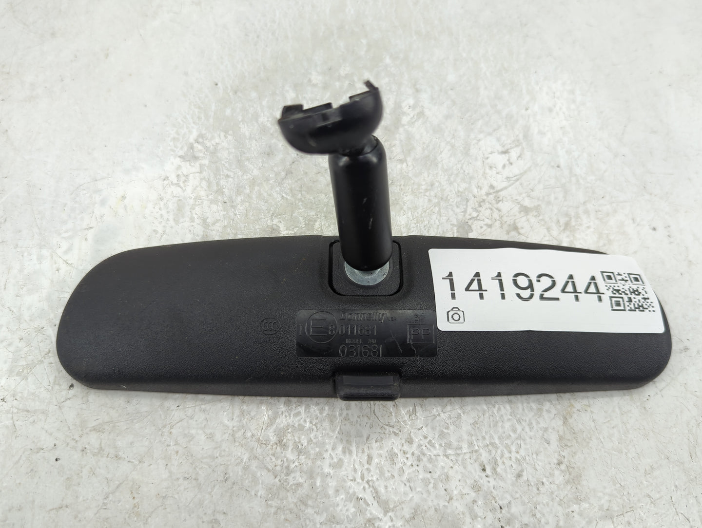 2010-2018 Ford Focus Interior Rear View Mirror Replacement OEM P/N:E8011681 Fits OEM Used Auto Parts - Oemusedautoparts1.com