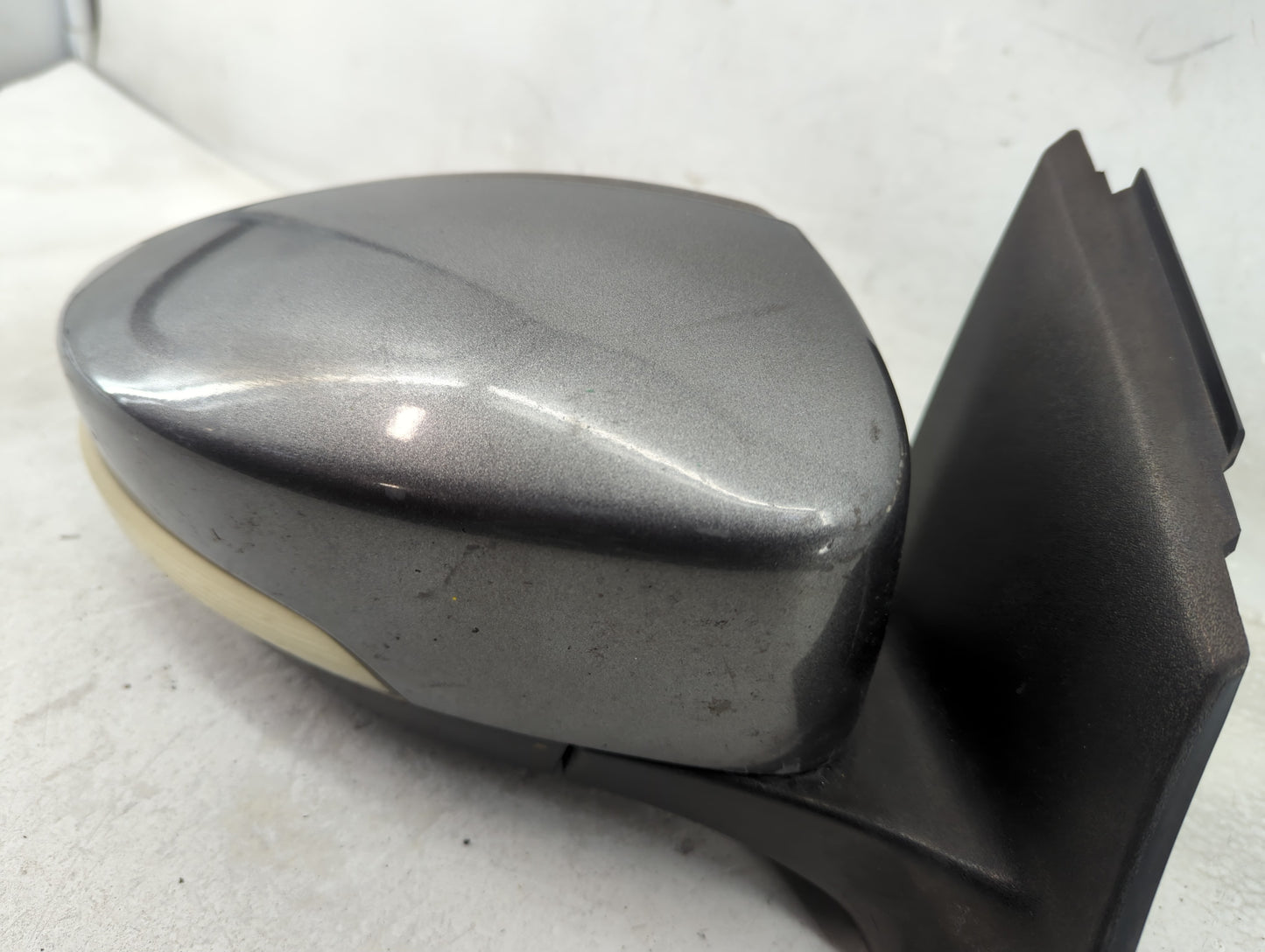 2012-2014 Ford Focus Passenger Side View Mirror - Right Door Mirror OEM Used - Oemusedautoparts1.com