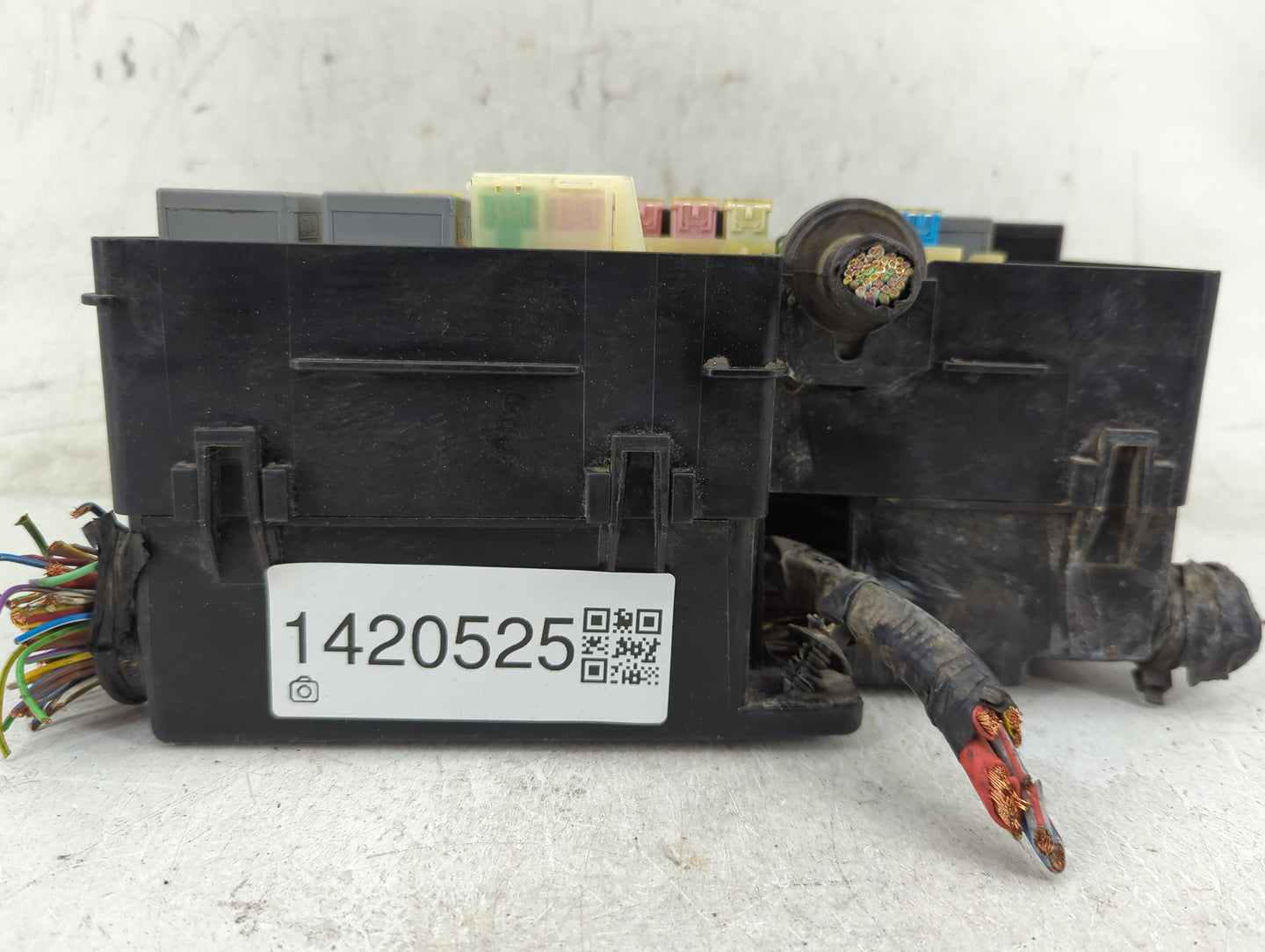 2012-2014 Ford Focus Fusebox Fuse Box Panel Relay Module P/N:AV6T-14A076-AB 19197 000 001, 21090 000 001 Fits Fits 2012 2013