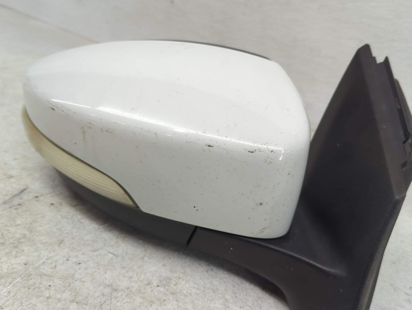 2012-2014 Ford Focus Passenger Side View Mirror - Right Door Mirror OEM Used - Oemusedautoparts1.com