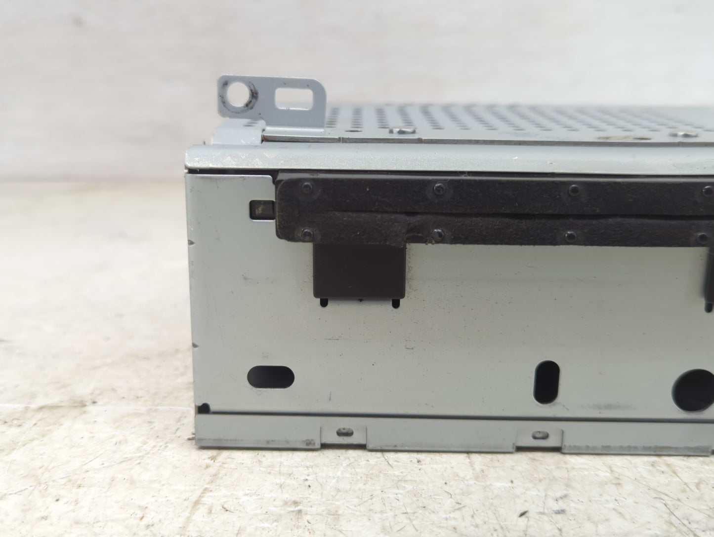 2012-2014 Ford Focus Radio AM FM Cd Player Receiver Replacement P/N:CM5T-19C107-HC Fits Fits 2012 2013 2014 OEM Used Auto Pa