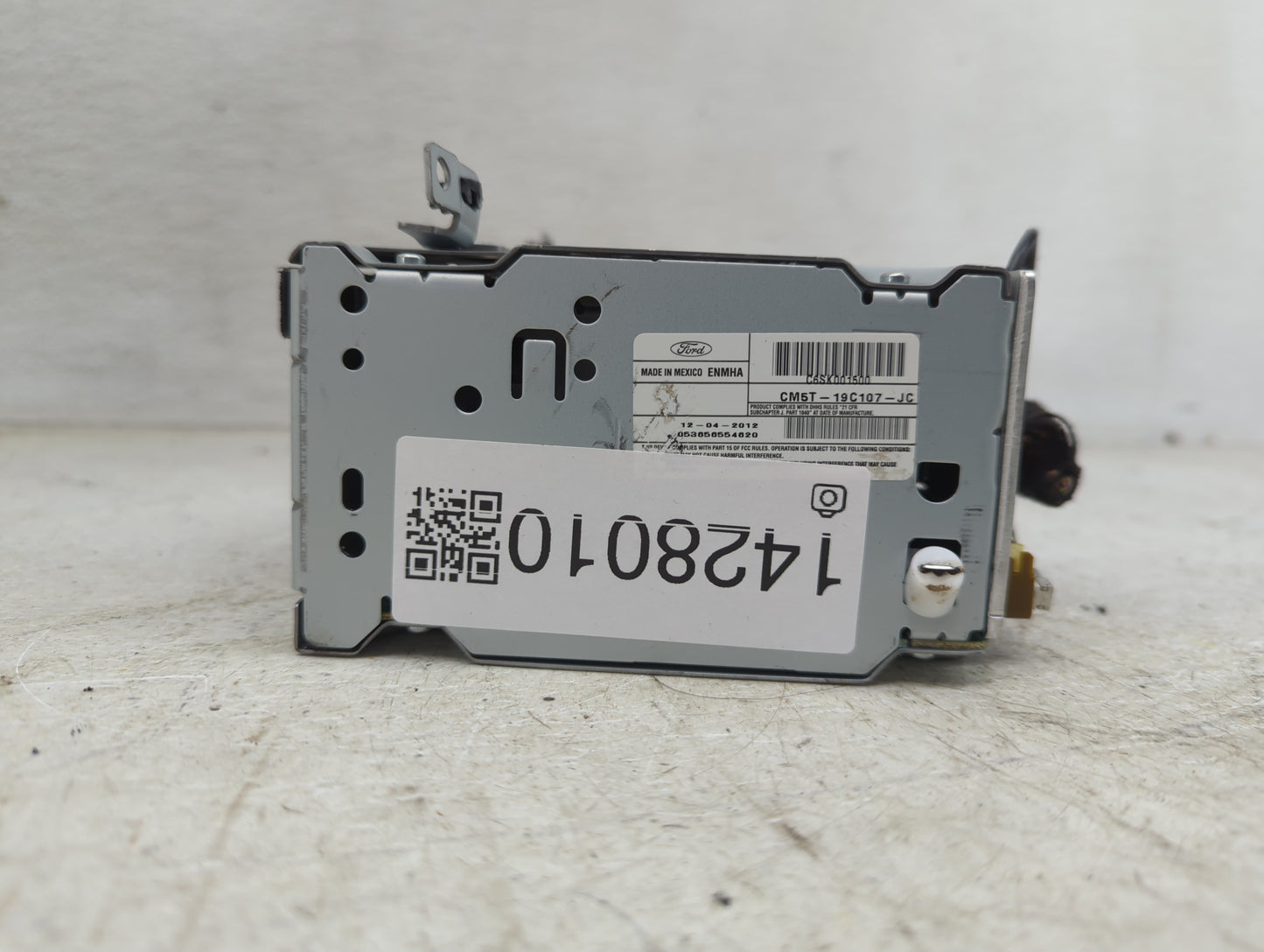 2012-2014 Ford Focus Radio AM FM Cd Player Receiver Replacement P/N:CM5T-19C107-JC Fits Fits 2012 2013 2014 OEM Used Auto Pa