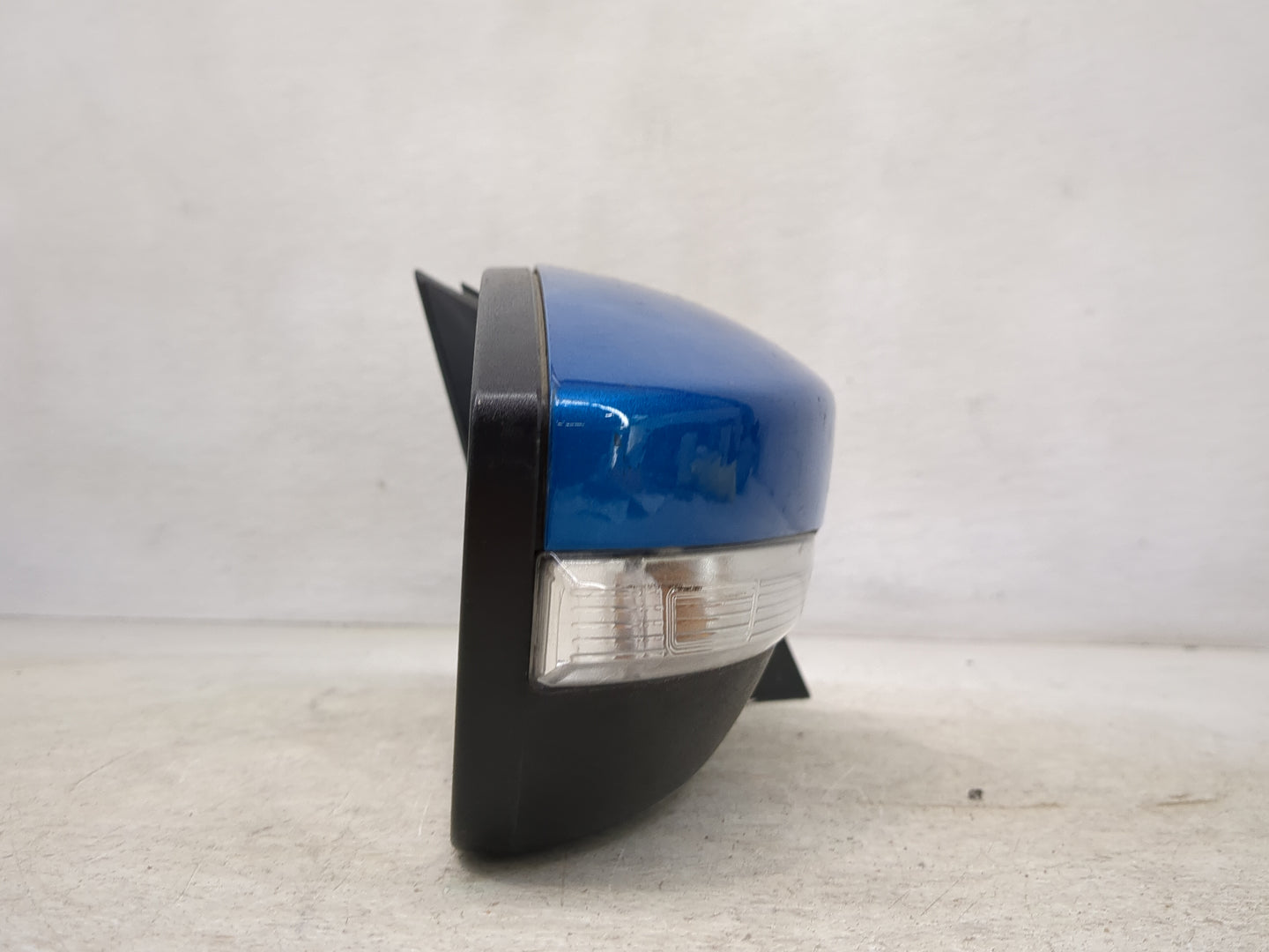 2012-2014 Ford Focus Passenger Side View Mirror - Right Door Mirror OEM Used - Oemusedautoparts1.com