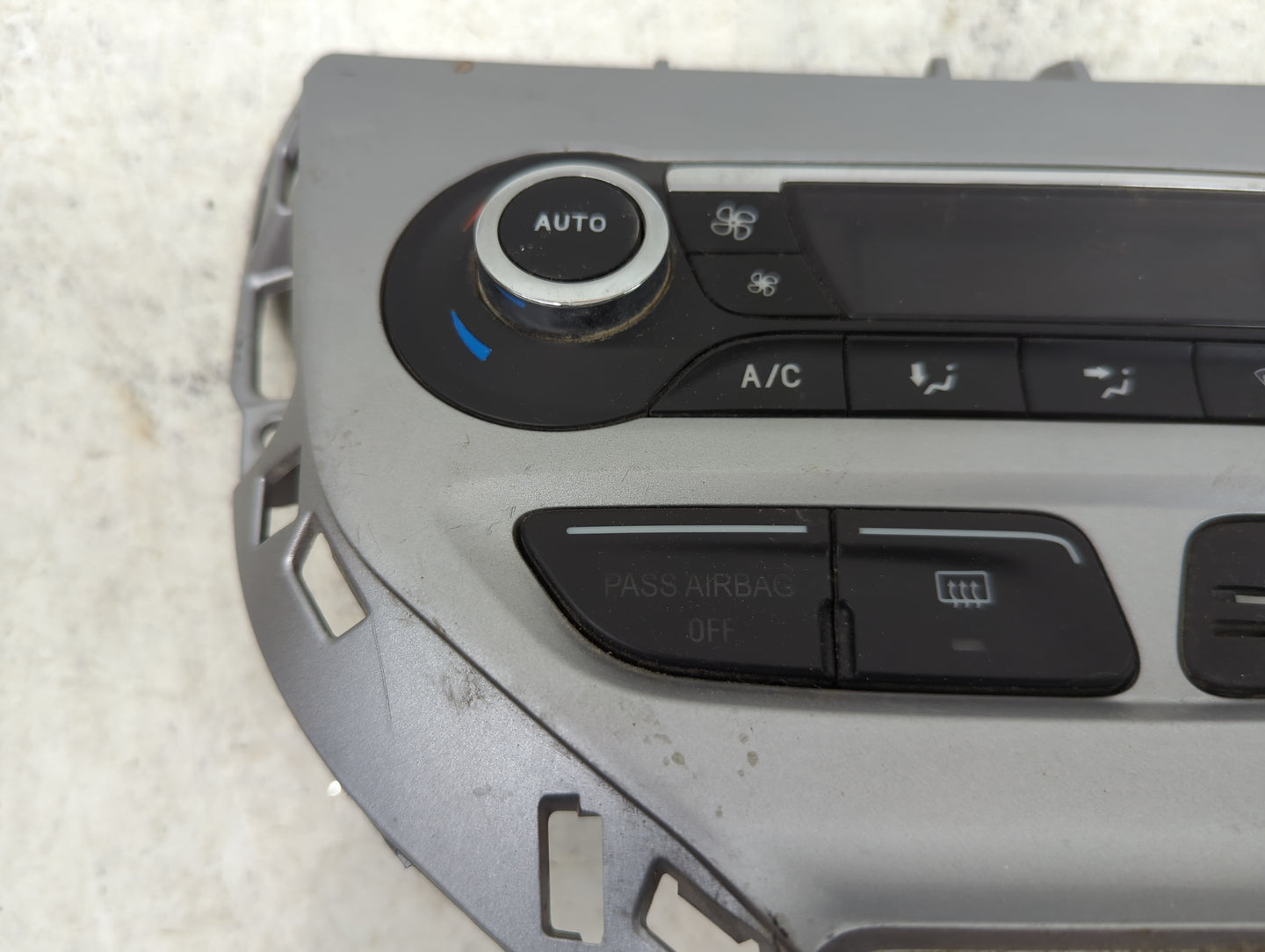 2013 Ford Focus Climate Control Module Temperature AC/Heater Replacement P/N:BM5T-18C612-AK Fits OEM Used Auto Parts - Oemus