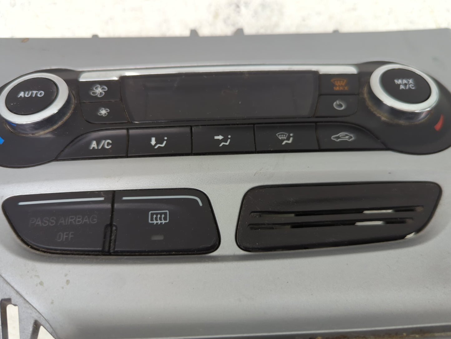 2013 Ford Focus Climate Control Module Temperature AC/Heater Replacement P/N:BM5T-18C612-AK Fits OEM Used Auto Parts - Oemus