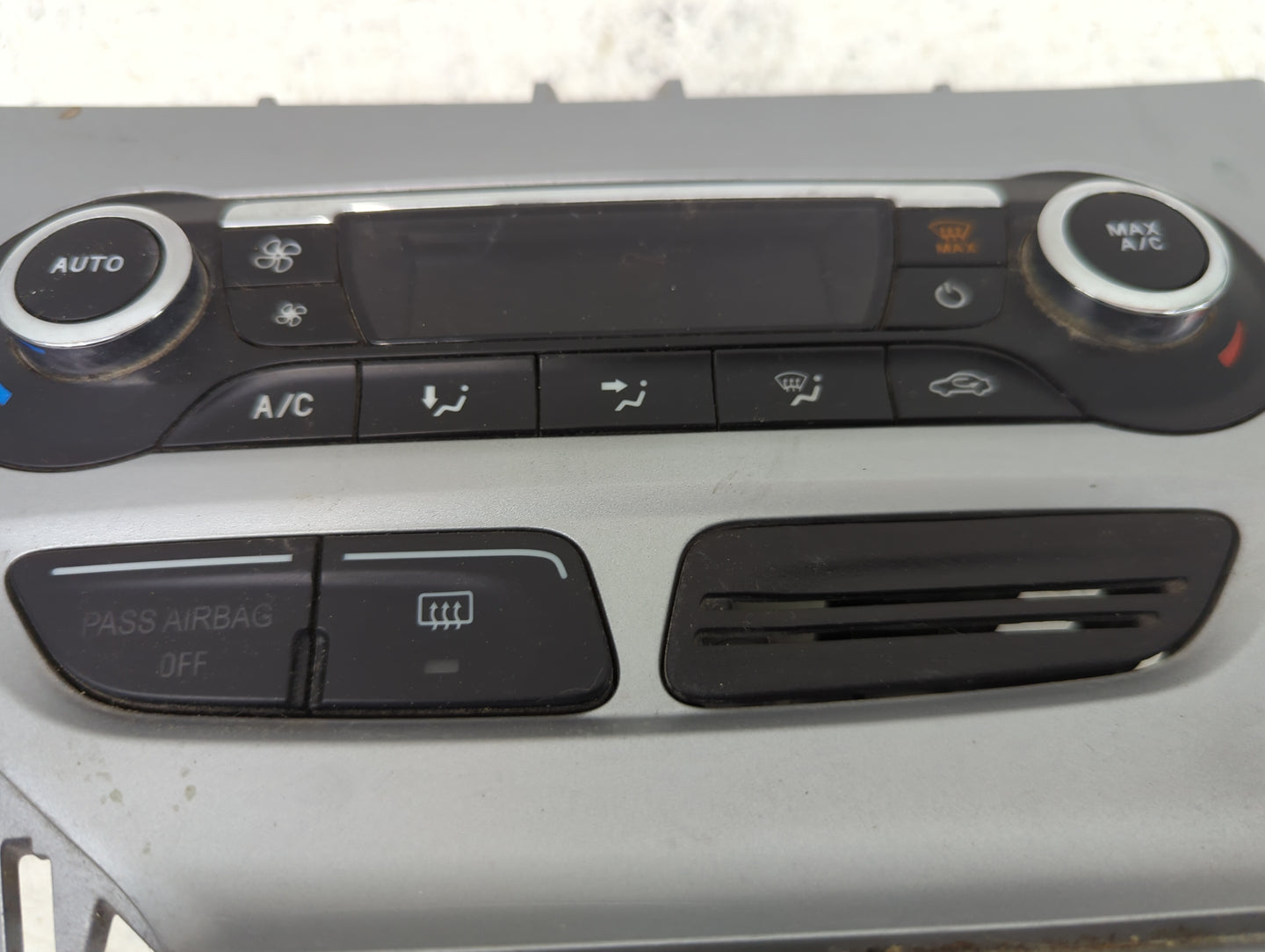 2013 Ford Focus Climate Control Module Temperature AC/Heater Replacement P/N:BM5T-18C612-AK Fits OEM Used Auto Parts - Oemus
