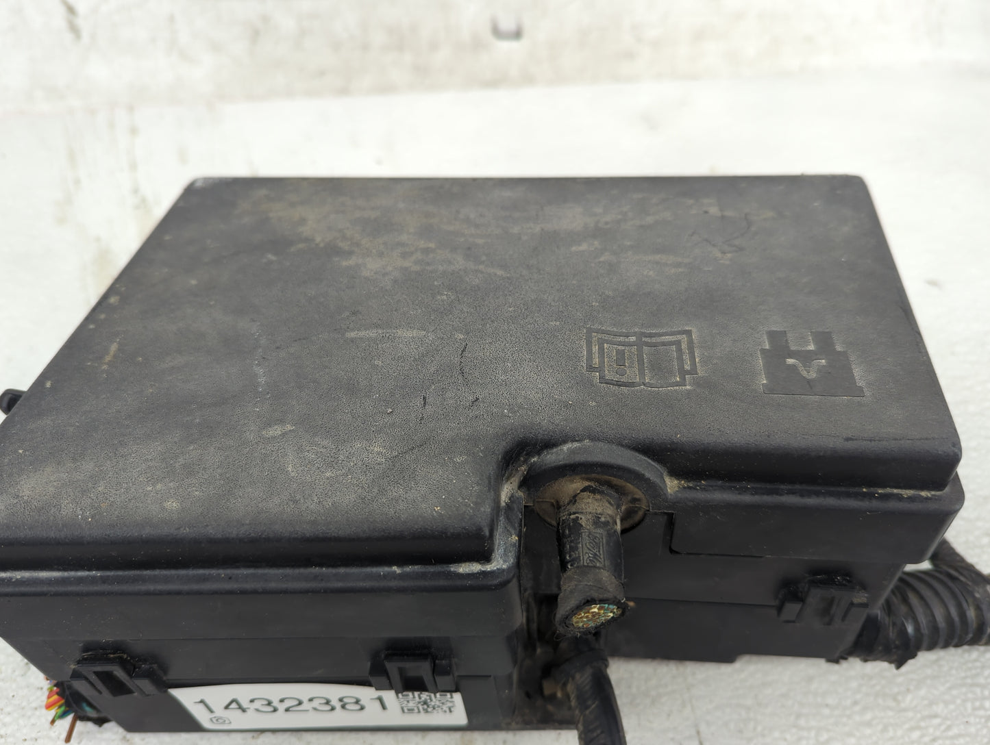 2012-2014 Ford Focus Fusebox Fuse Box Panel Relay Module P/N:AV6T-14A142-AB 9L2T-14B192-AA Fits Fits 2012 2013 2014 OEM Used