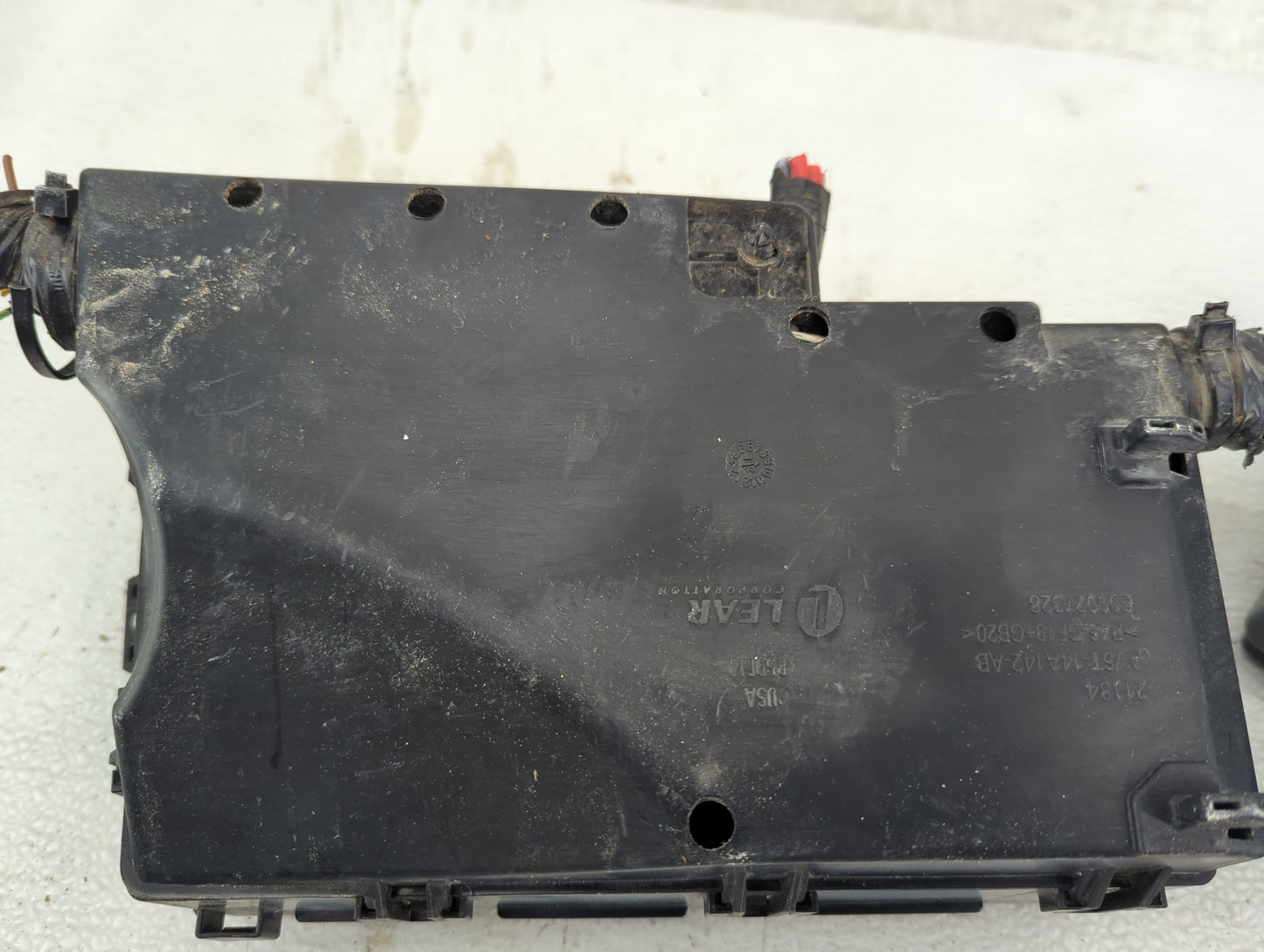 2012-2014 Ford Focus Fusebox Fuse Box Panel Relay Module P/N:AV6T-14A142-AB 9L2T-14B192-AA Fits Fits 2012 2013 2014 OEM Used