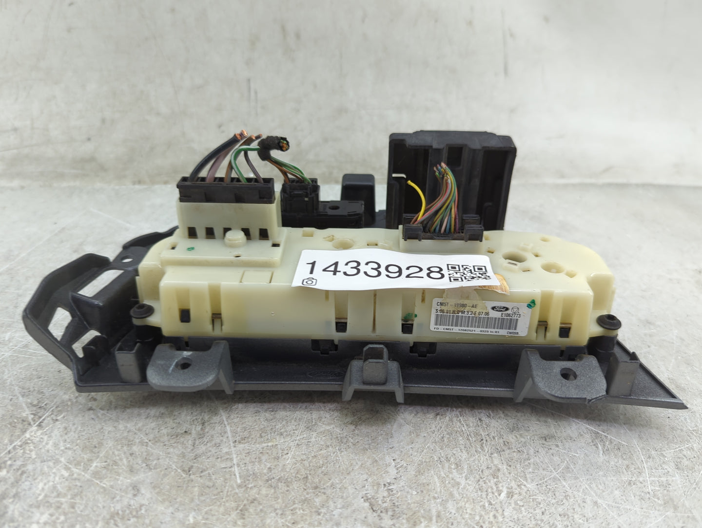 2013-2014 Ford Focus Climate Control Module Temperature AC/Heater Replacement P/N:CM5T-19980-AE Fits Fits 2013 2014 OEM Used