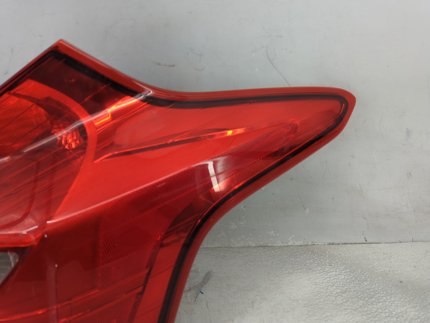 2012-2014 Ford Focus Tail Light Assembly Passenger Right OEM P/N:BM51-13404-F Fits Fits 2012 2013 2014 OEM Used Auto Parts -