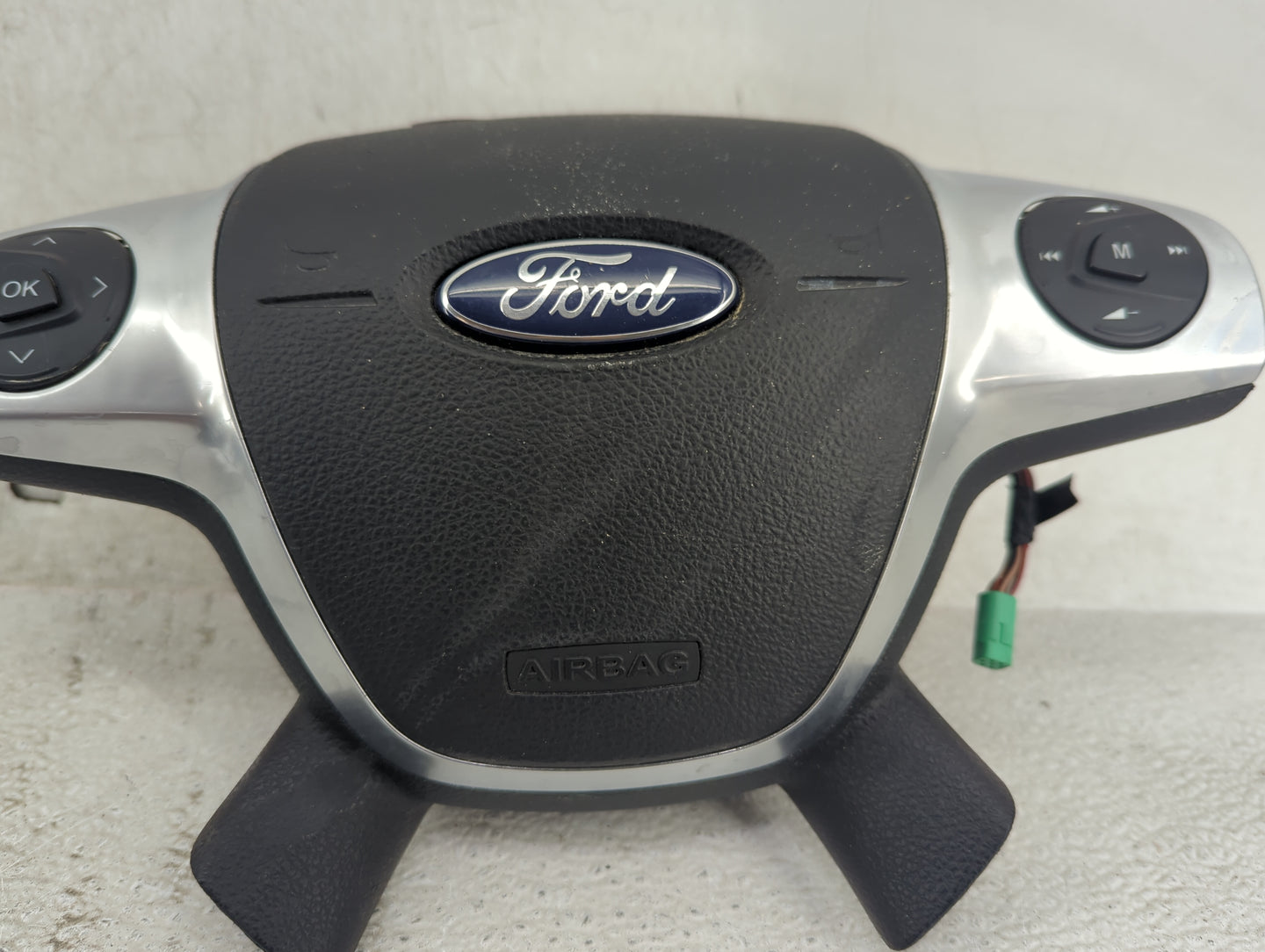 2012-2018 Ford Focus Air Bag Driver Left Steering Wheel Mounted P/N:DM51A042B85CB3ZHE D15E282A3B020 Fits OEM Used Auto Parts