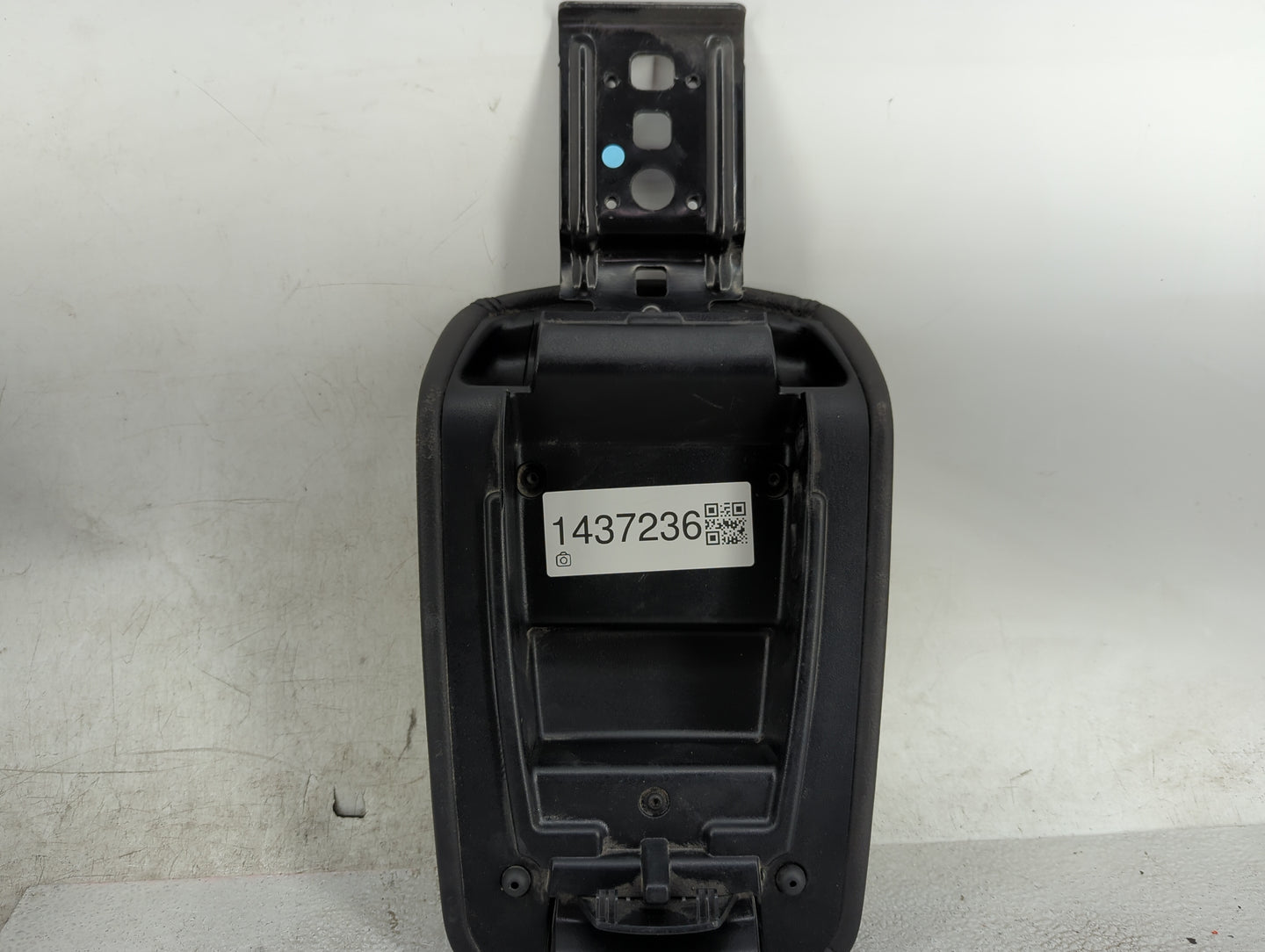 2013 Ford Focus Center Console Armrest Cover Lid Fits OEM Used Auto Parts - Oemusedautoparts1.com