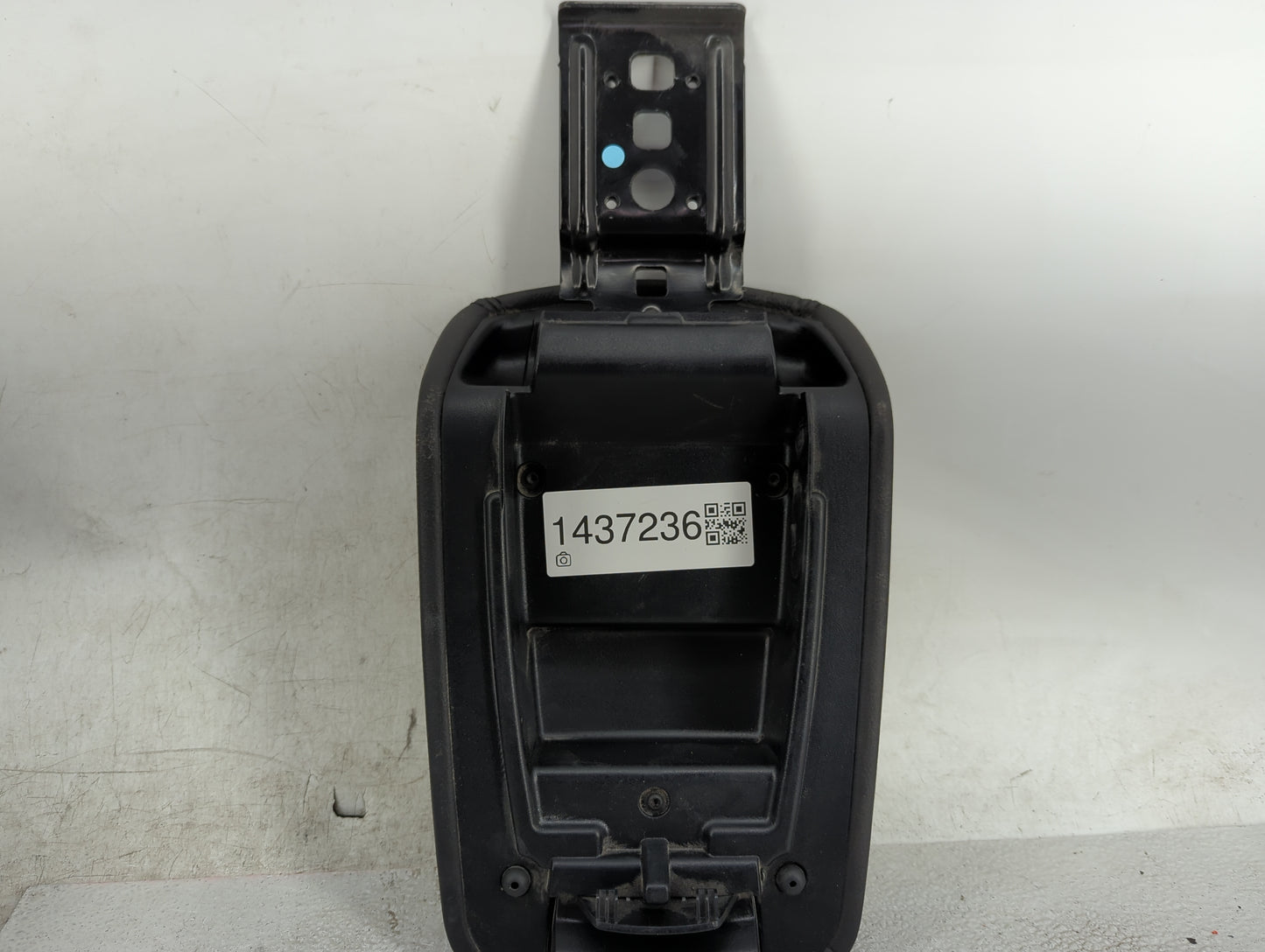 2013 Ford Focus Center Console Armrest Cover Lid Fits OEM Used Auto Parts - Oemusedautoparts1.com