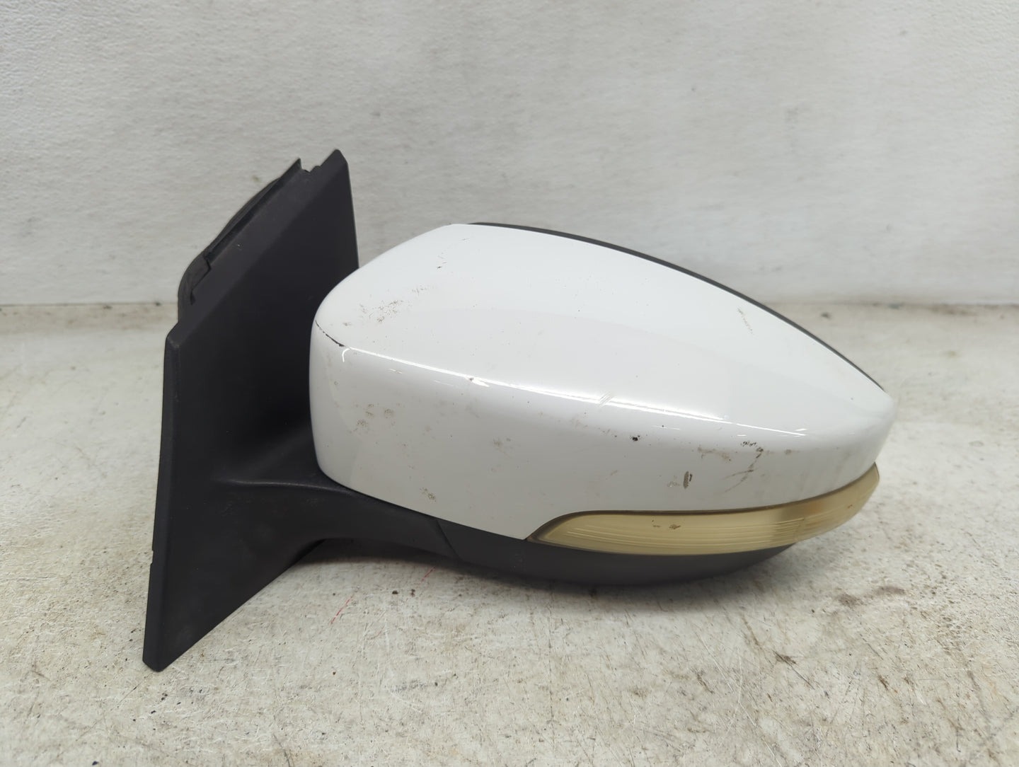 2012-2014 Ford Focus Driver Side View Mirror - Left Door Mirror OEM Used - Oemusedautoparts1.com