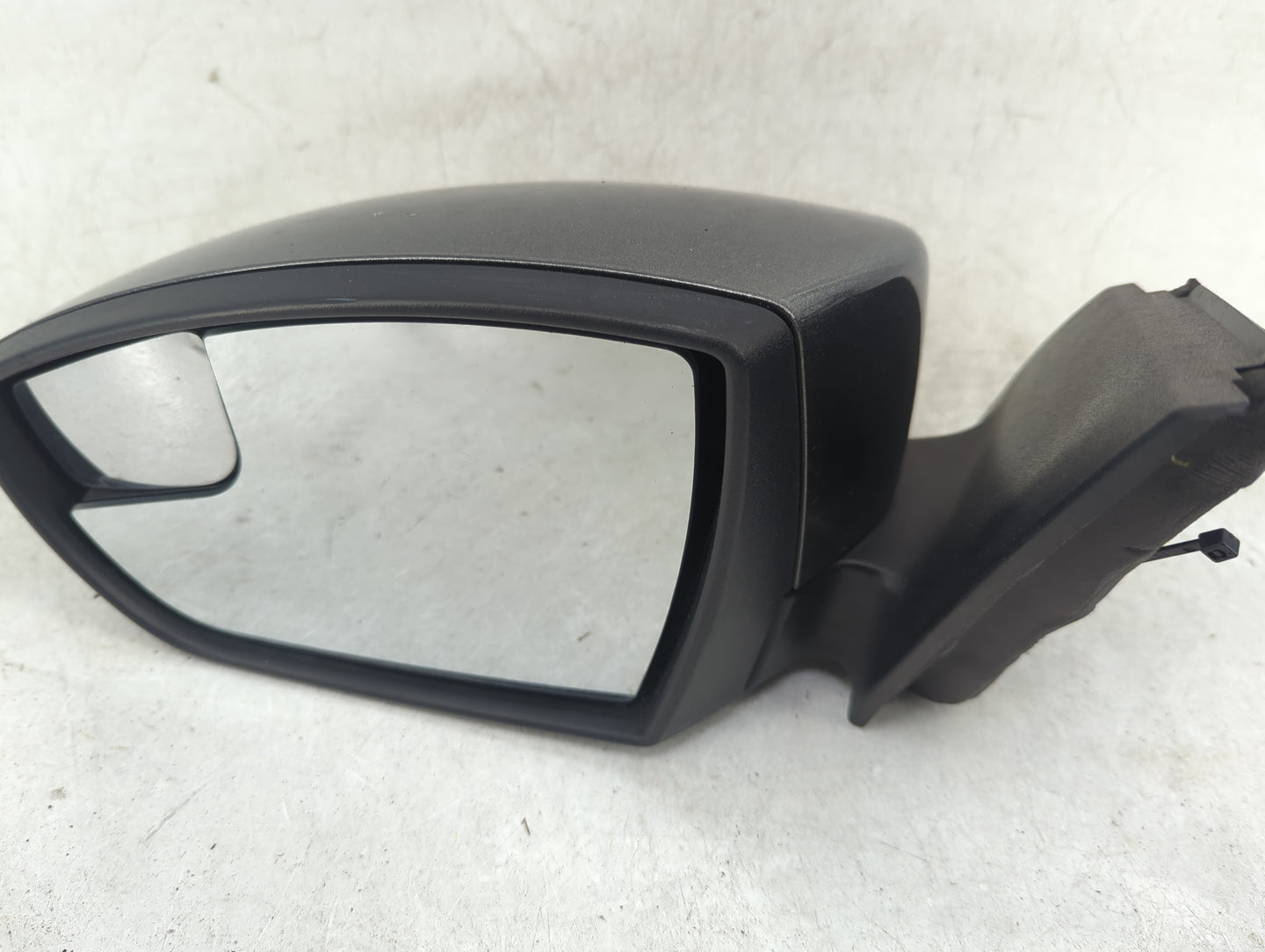 2012-2014 Ford Focus Driver Side View Mirror - Left Door Mirror OEM Used - Oemusedautoparts1.com