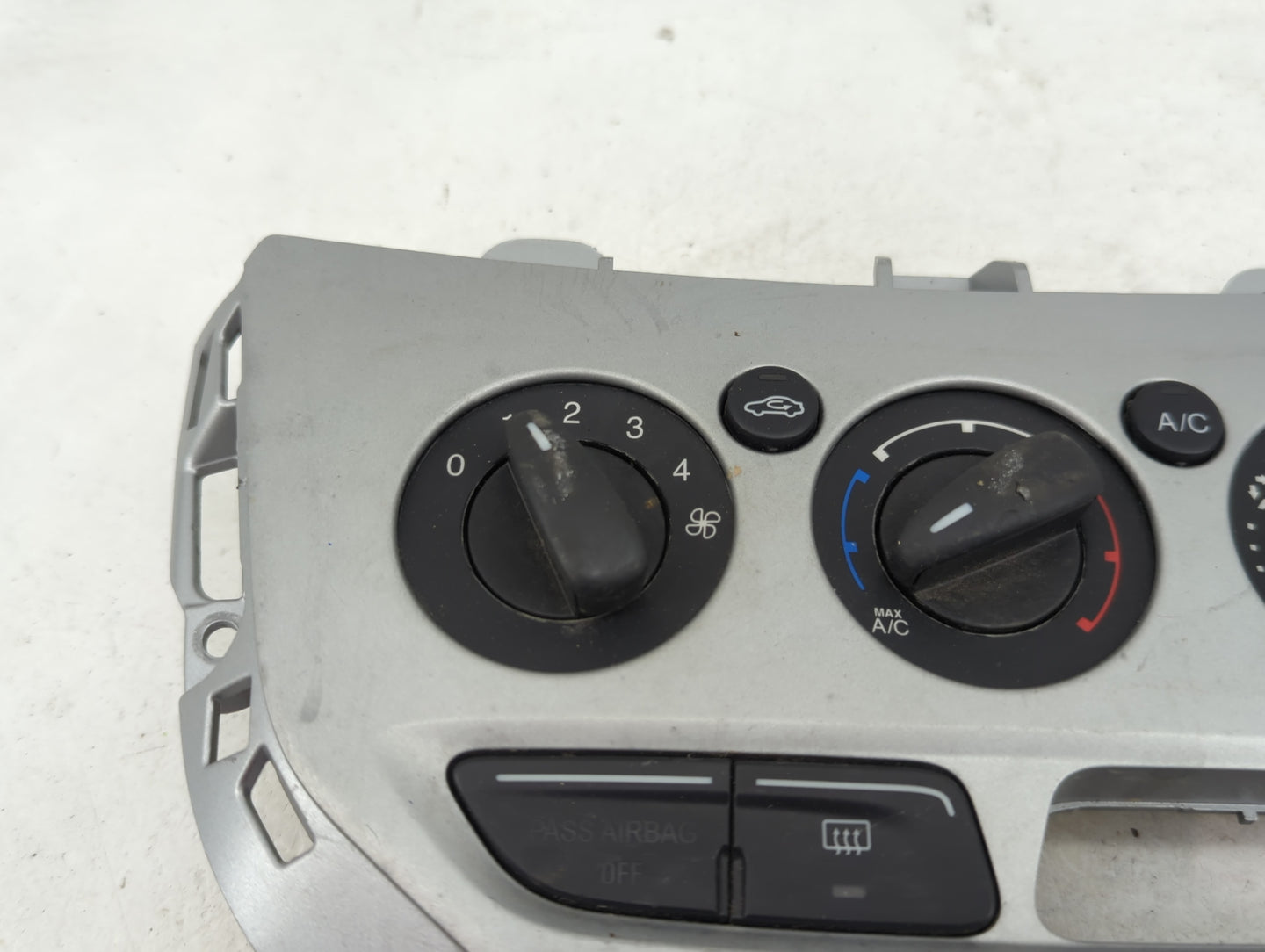 2013-2014 Ford Focus Climate Control Module Temperature AC/Heater Replacement P/N:CM5T-19980 FD-CM5T-13013011-0597 Fits OEM 