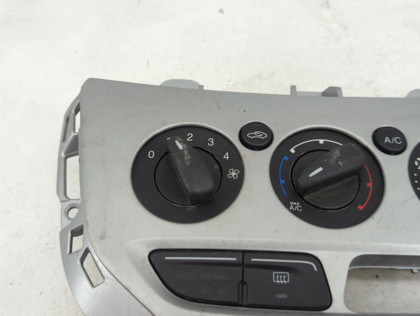 2013-2014 Ford Focus Climate Control Module Temperature AC/Heater Replacement P/N:CM5T-19980 FD-CM5T-13013011-0597 Fits OEM 