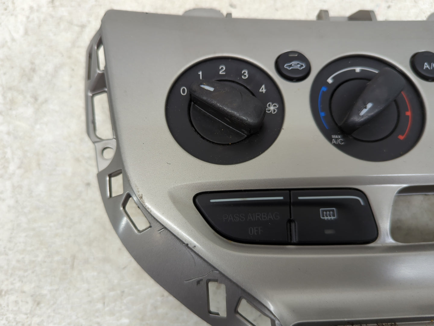 2013-2014 Ford Focus Climate Control Module Temperature AC/Heater Replacement Fits Fits 2013 2014 OEM Used Auto Parts - Oemu