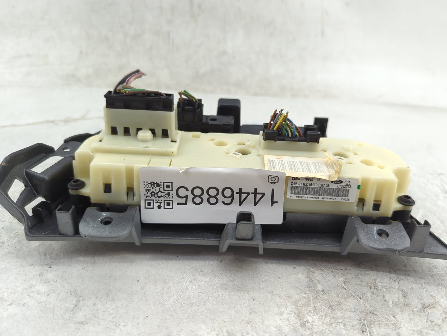 2013-2014 Ford Focus Climate Control Module Temperature AC/Heater Replacement P/N:CM5T-19980-AE Fits Fits 2013 2014 OEM Used