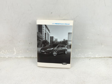 2013 Ford Focus Owners Manual Book Guide P/N:DM5J19A321AB OEM Used Auto Parts - Oemusedautoparts1.com