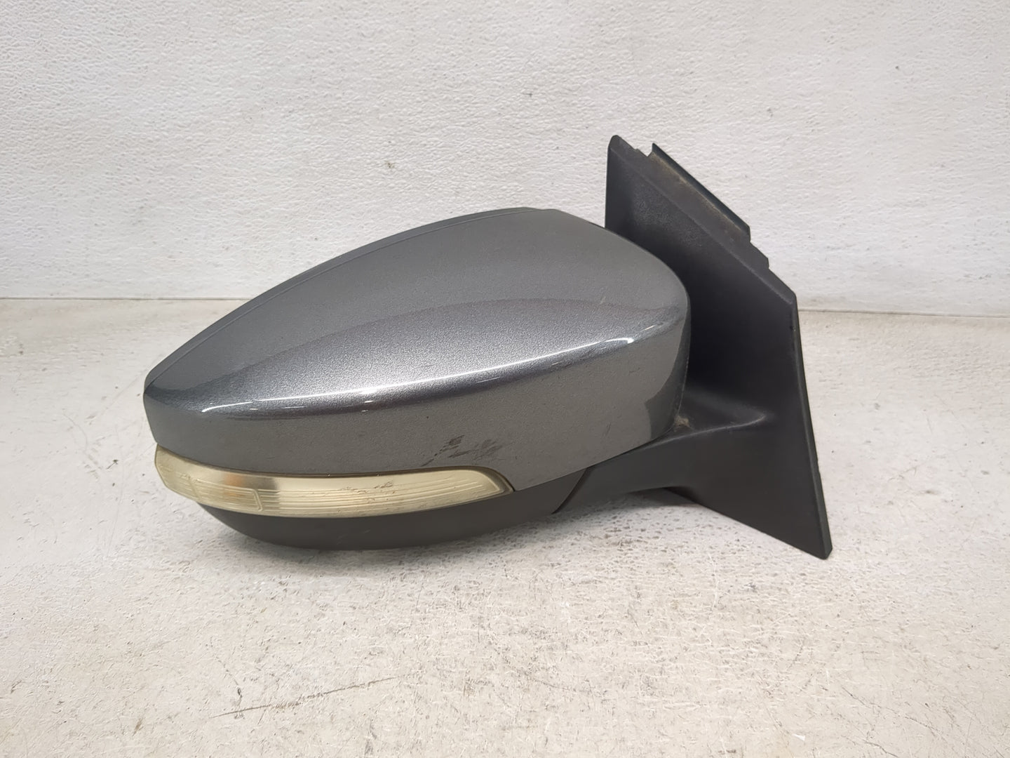 2012-2014 Ford Focus Passenger Side View Mirror - Right Door Mirror OEM Used - Oemusedautoparts1.com
