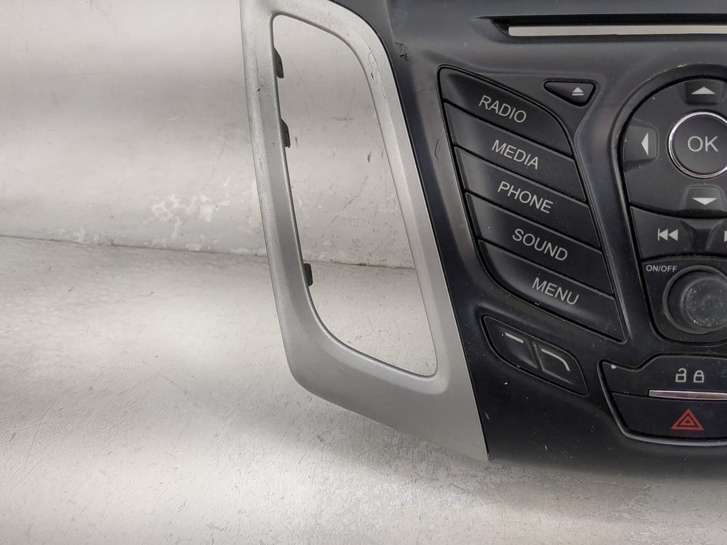 2013-2014 Ford Focus Radio Control Panel Black 1474658 - Oemusedautoparts1.com