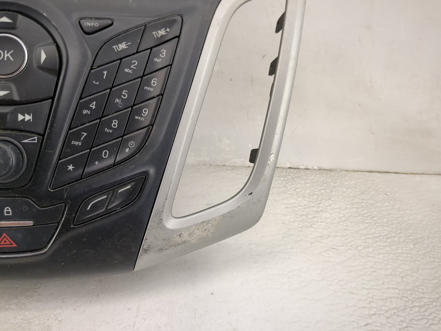 2013-2014 Ford Focus Radio Control Panel Black 1474658 - Oemusedautoparts1.com