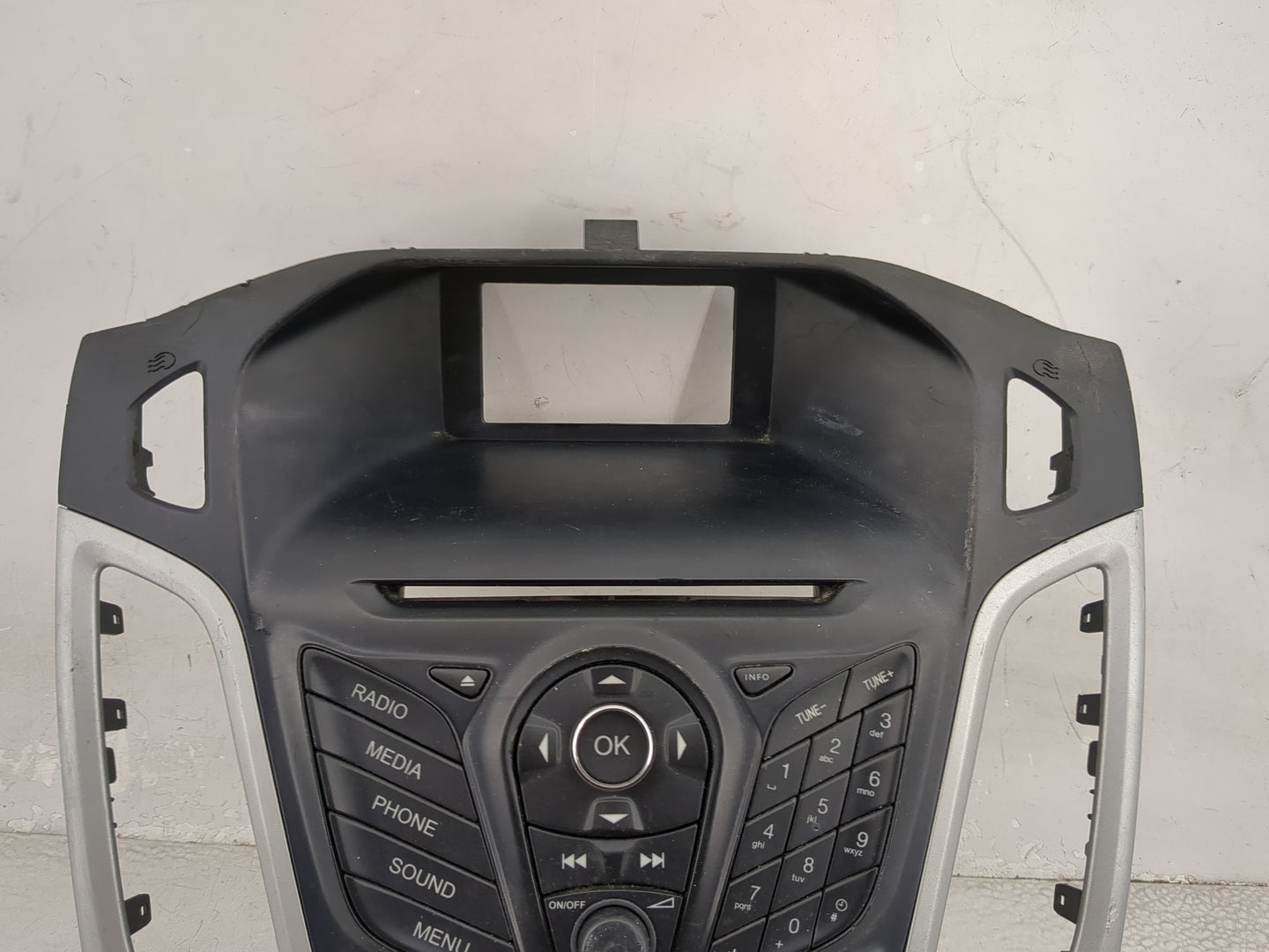 2013-2014 Ford Focus Radio Control Panel Black 1474658 - Oemusedautoparts1.com