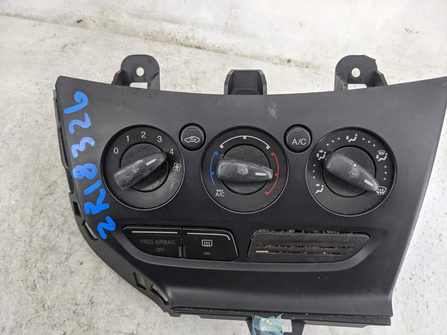 2013-2014 Ford Focus Climate Control Module Temperature AC/Heater Replacement P/N:CM5T-19980-AE CM5T-13021421-0336 Fits OEM 