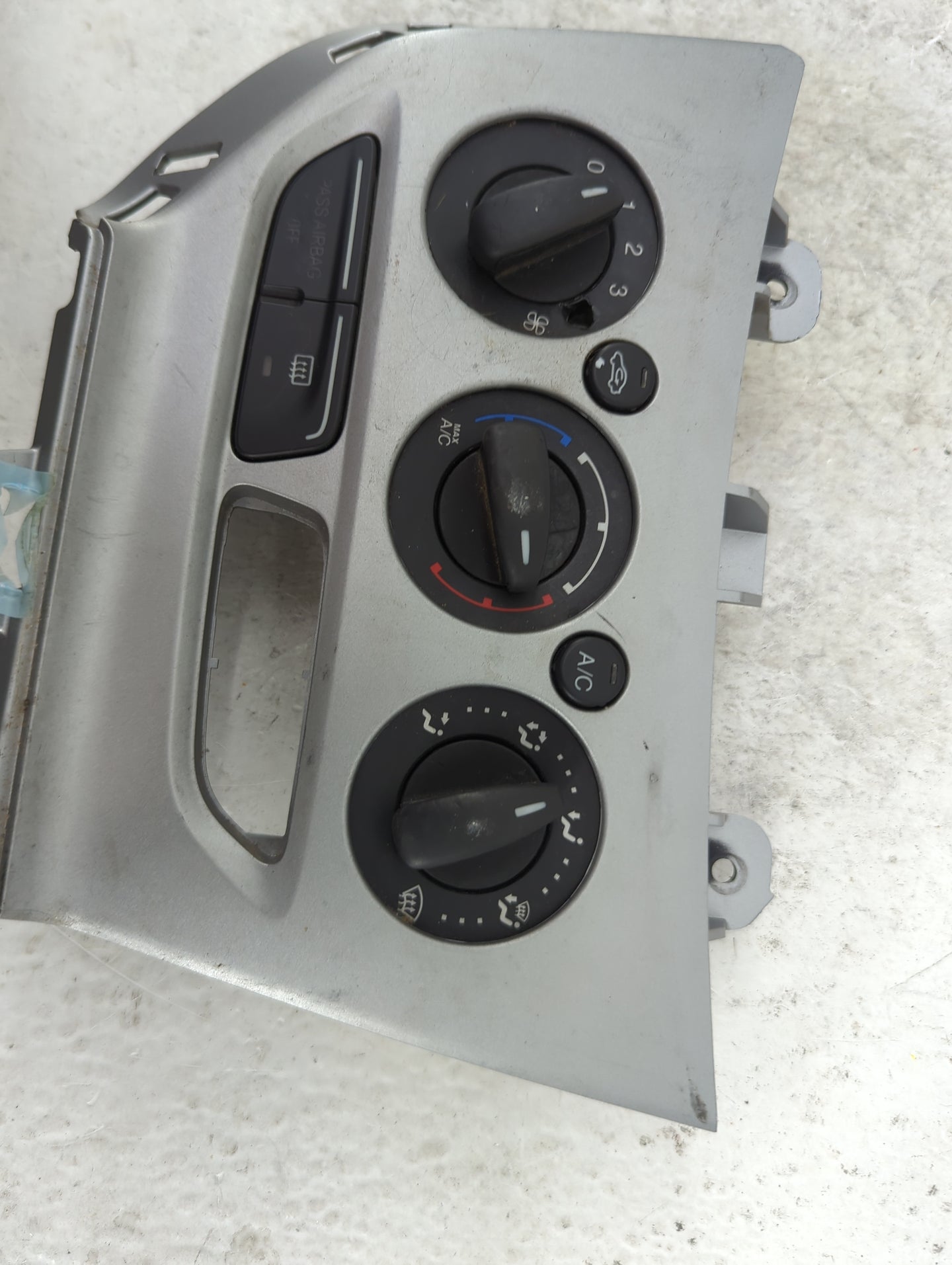 2013-2014 Ford Focus Climate Control Module Temperature AC/Heater Replacement Fits Fits 2013 2014 OEM Used Auto Parts - Oemu