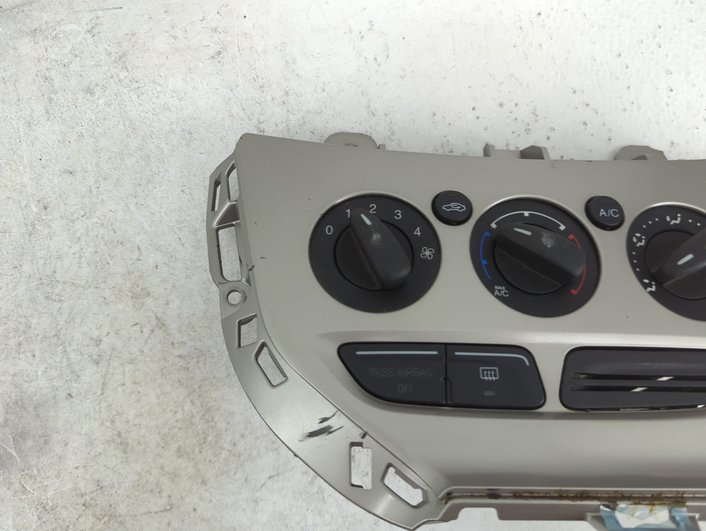 2013-2014 Ford Focus Climate Control Module Temperature AC/Heater Replacement P/N:FD-CM5T-13042421-0317 E1062773 Fits OEM Us