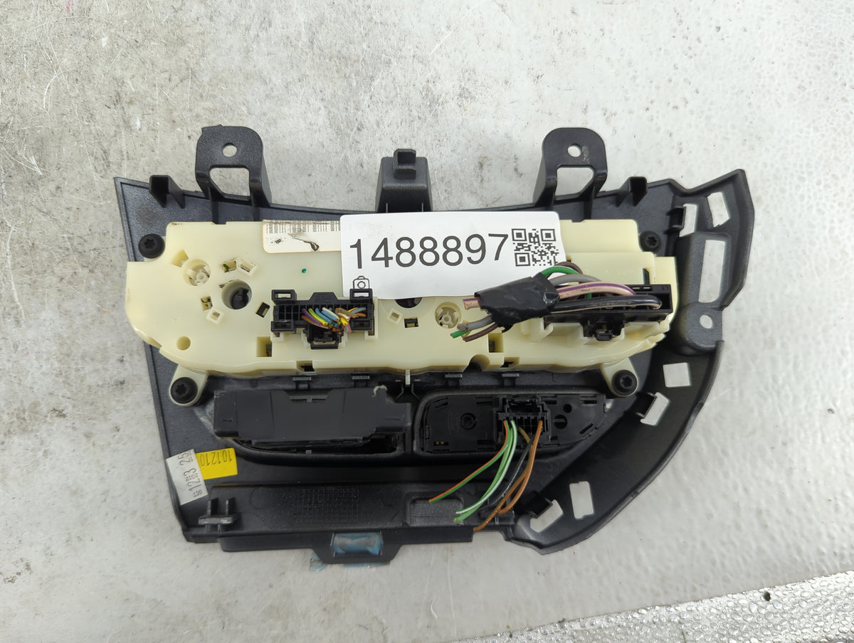 2013-2014 Ford Focus Climate Control Module Temperature AC/Heater Replacement Fits Fits 2013 2014 OEM Used Auto Parts - Oemu