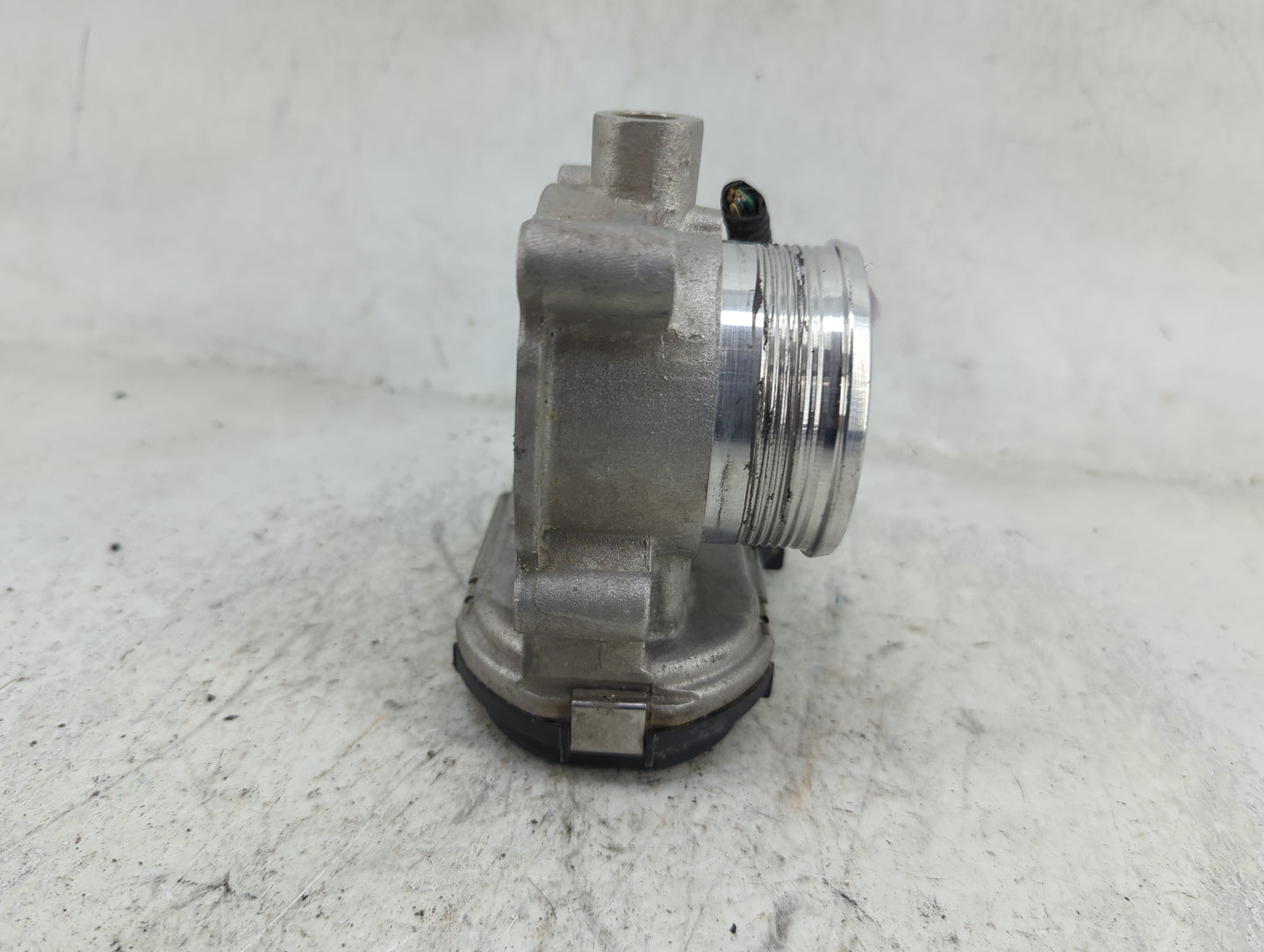 2012-2013 Ford Focus Throttle Body P/N:0280750550 CM5E-9F991-AD Fits Fits 2012 2013 2014 2015 2016 2017 OEM Used Auto Parts 
