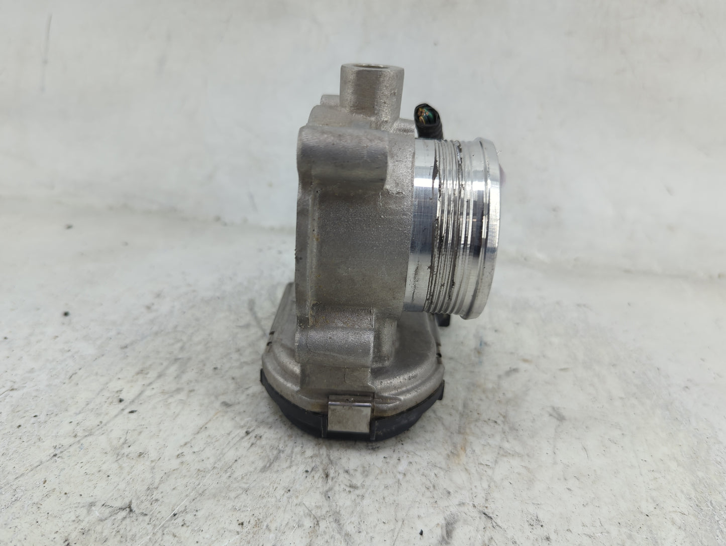 2012-2013 Ford Focus Throttle Body P/N:0280750550 CM5E-9F991-AD Fits Fits 2012 2013 2014 2015 2016 2017 OEM Used Auto Parts 