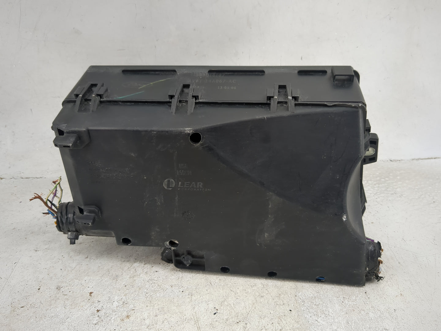 2012-2014 Ford Focus Fusebox Fuse Box Panel Relay Module P/N:AV6T-14A067-AC 5B0Q10107 Fits Fits 2012 2013 2014 OEM Used Auto