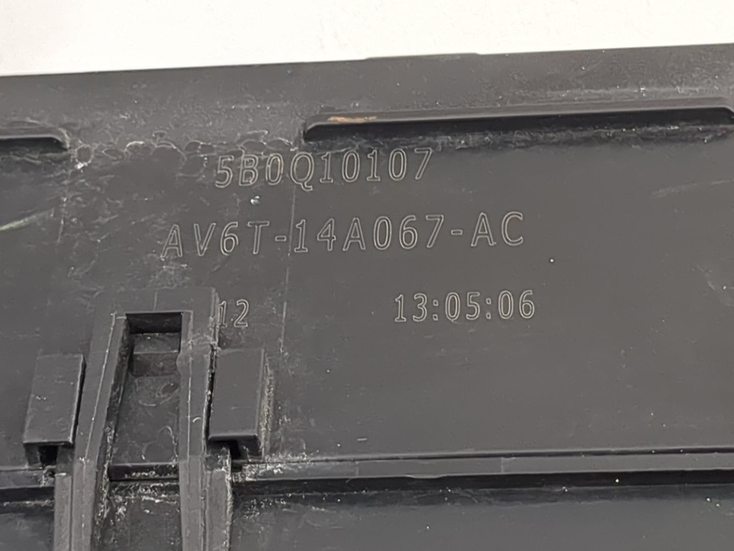2012-2014 Ford Focus Fusebox Fuse Box Panel Relay Module P/N:AV6T-14A067-AC 5B0Q10107 Fits Fits 2012 2013 2014 OEM Used Auto
