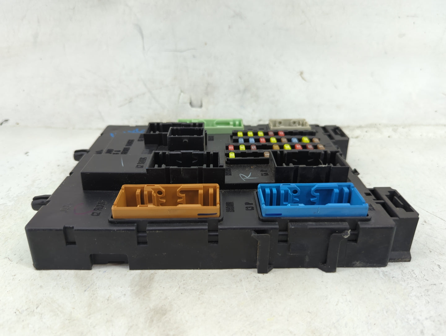 2013-2013 Ford Focus Body Control Module Bcm Bv6n-14a073-pd|526271f04 - Oemusedautoparts1.com
