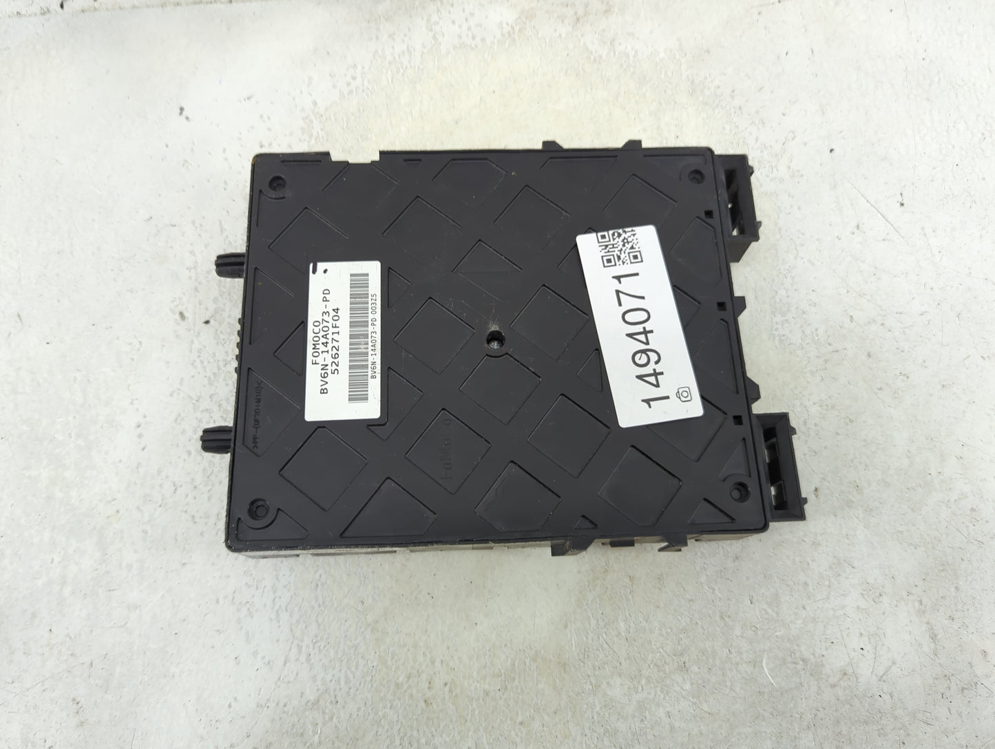2013-2013 Ford Focus Body Control Module Bcm Bv6n-14a073-pd|526271f04 - Oemusedautoparts1.com