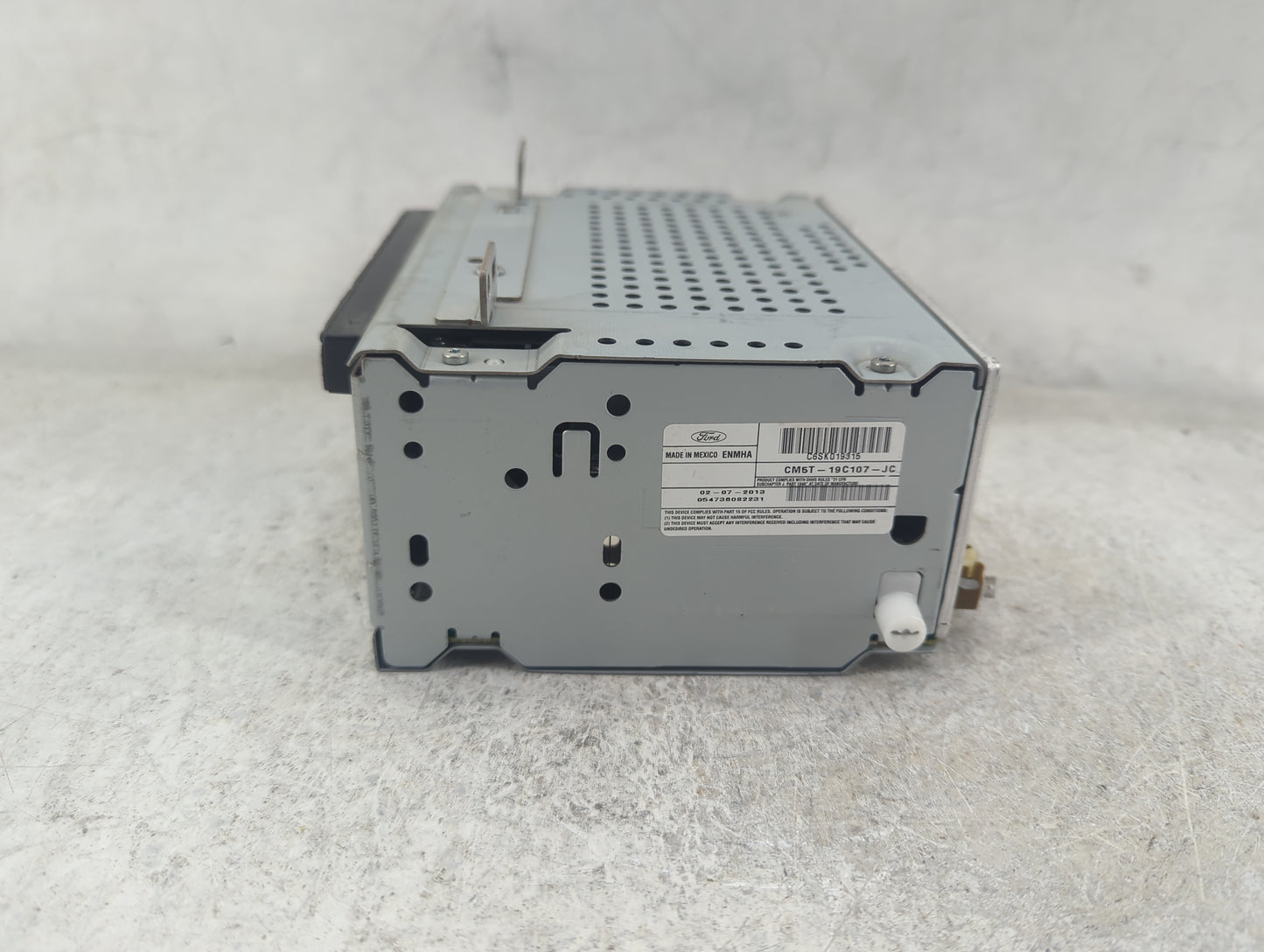 2012-2014 Ford Focus Radio AM FM Cd Player Receiver Replacement P/N:CM5T-19C107-JC Fits Fits 2012 2013 2014 OEM Used Auto Pa