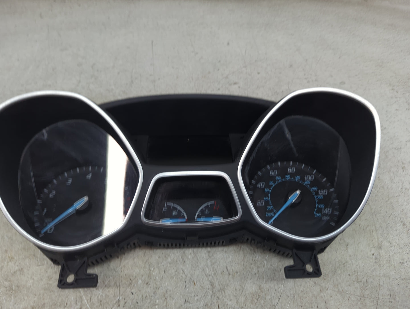 2013-2014 Ford Focus Instrument Cluster Speedometer Gauges P/N:CM5T-10849-CTC 2534210 Miles: Fits Fits 2013 2014 OEM Used Au
