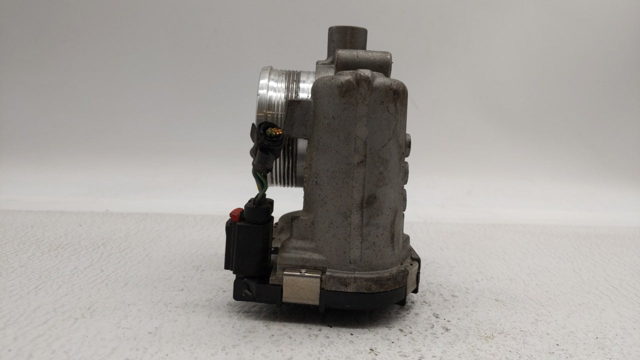 2012-2013 Ford Focus Throttle Body P/N:CM5E 9F991 AD 0280750585 Fits Fits 2012 2013 2014 2015 2016 2017 OEM Used Auto Parts 